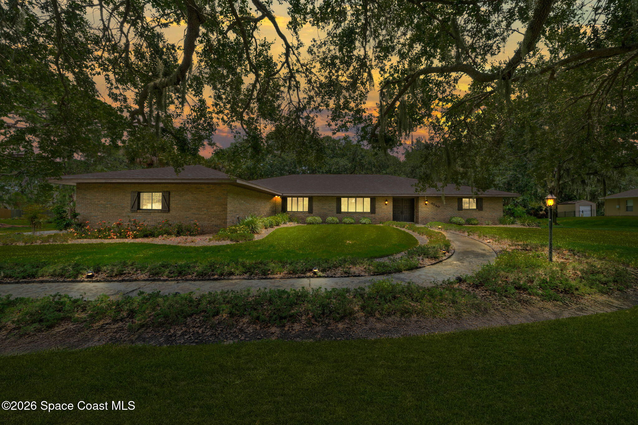 4240 N Tropical Trail