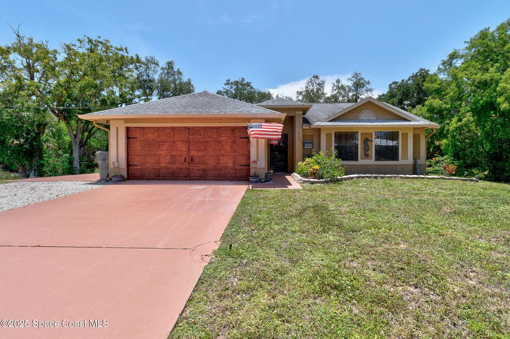 Photo of 5505 95th Street, Sebastian, FL 32958 (MLS # 1049071)