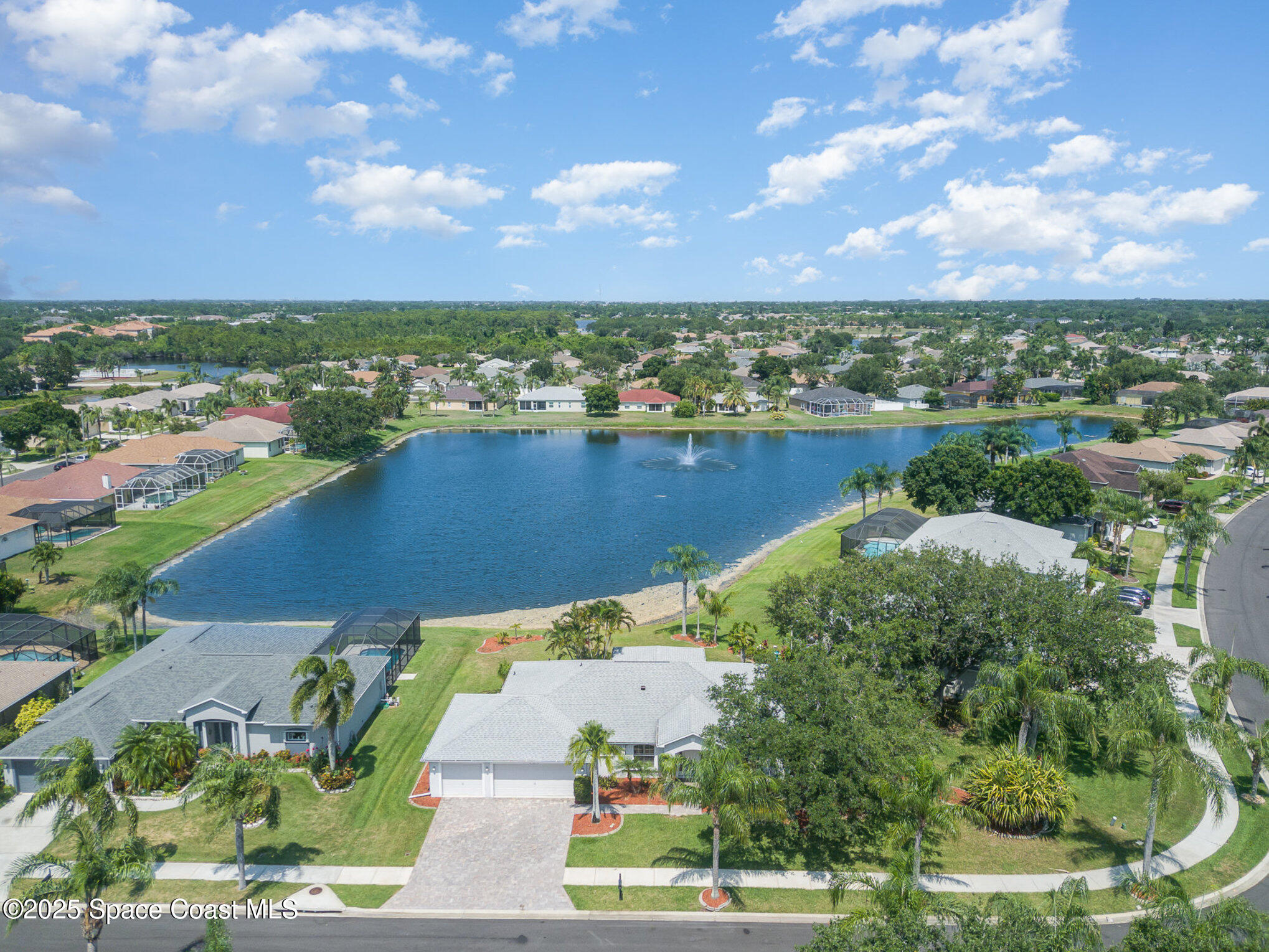 1555 Knoll Ridge Drive