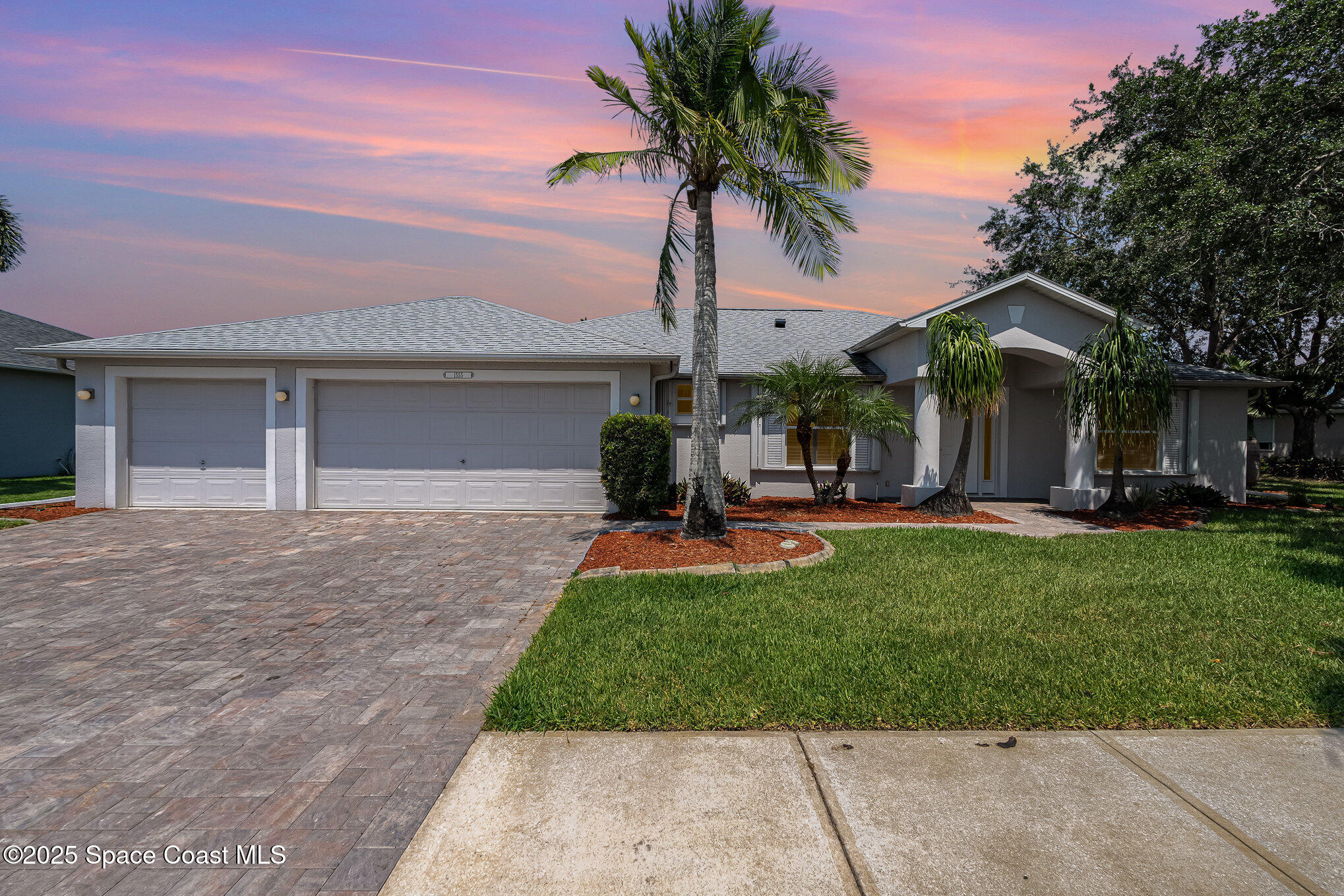 1555 Knoll Ridge Drive