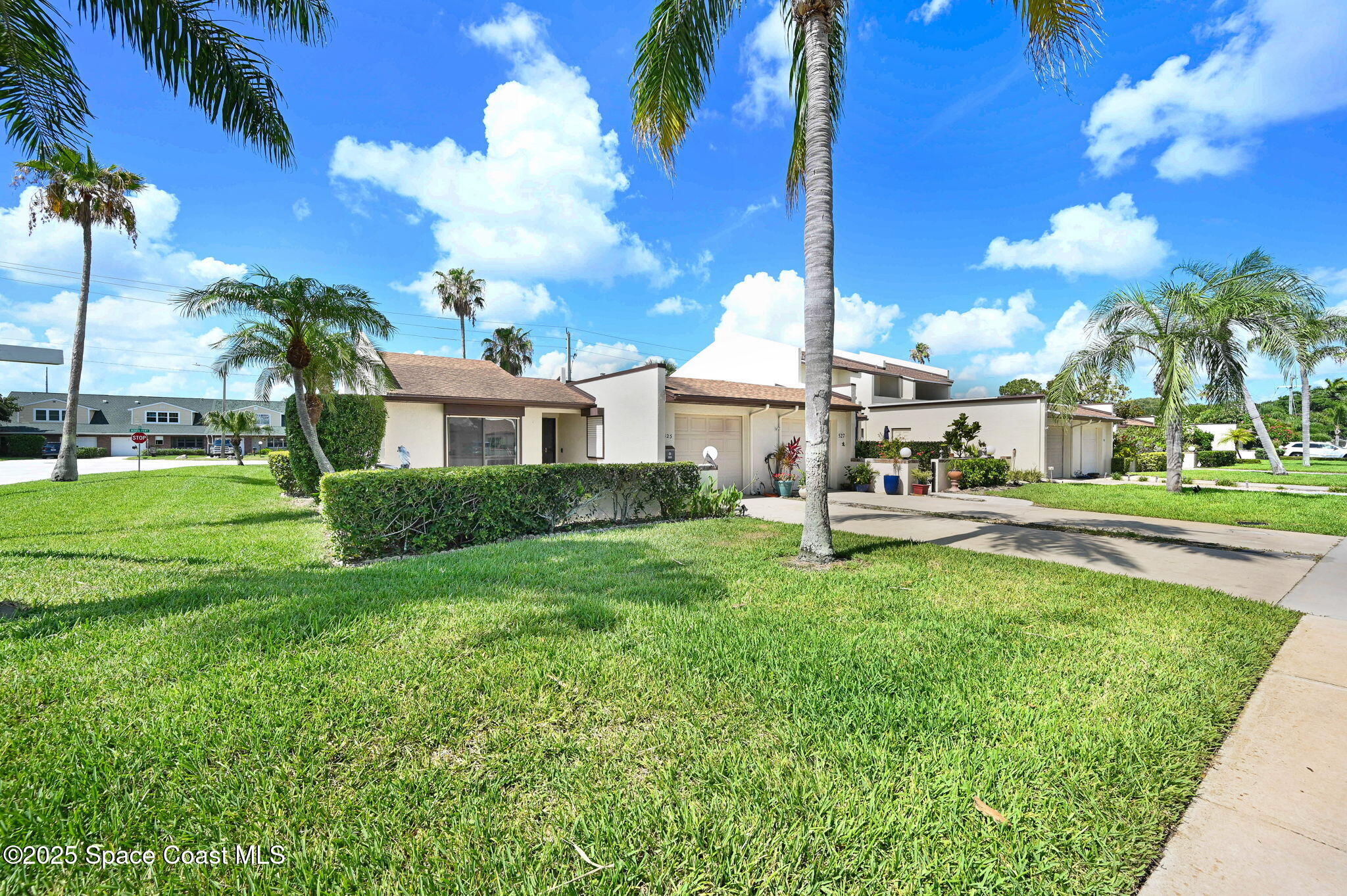 525 Summerset Court
