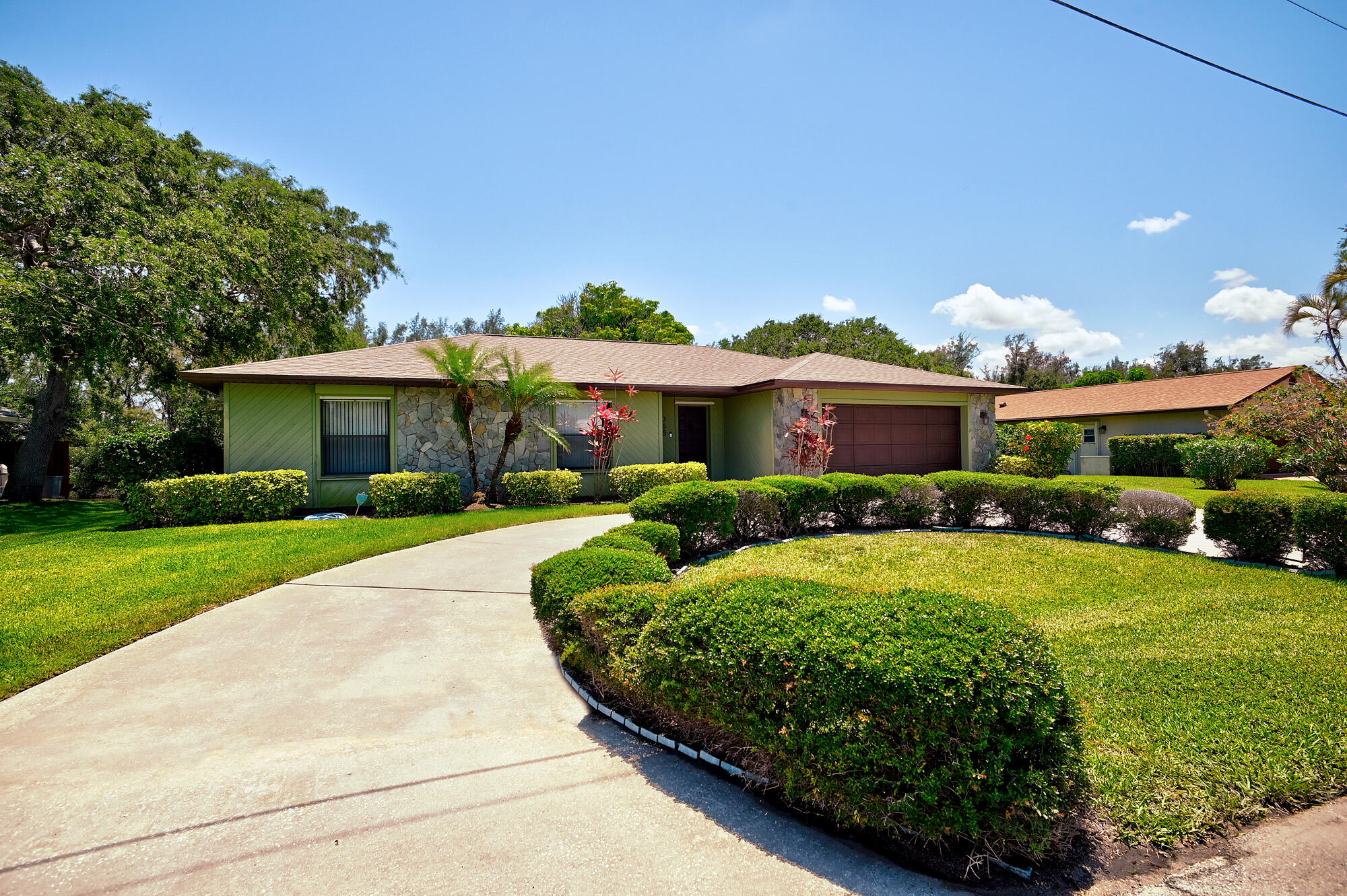365 Beverly Court