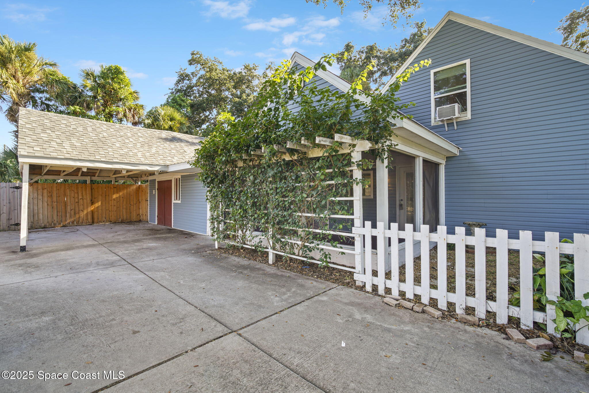 6118 Dees Road