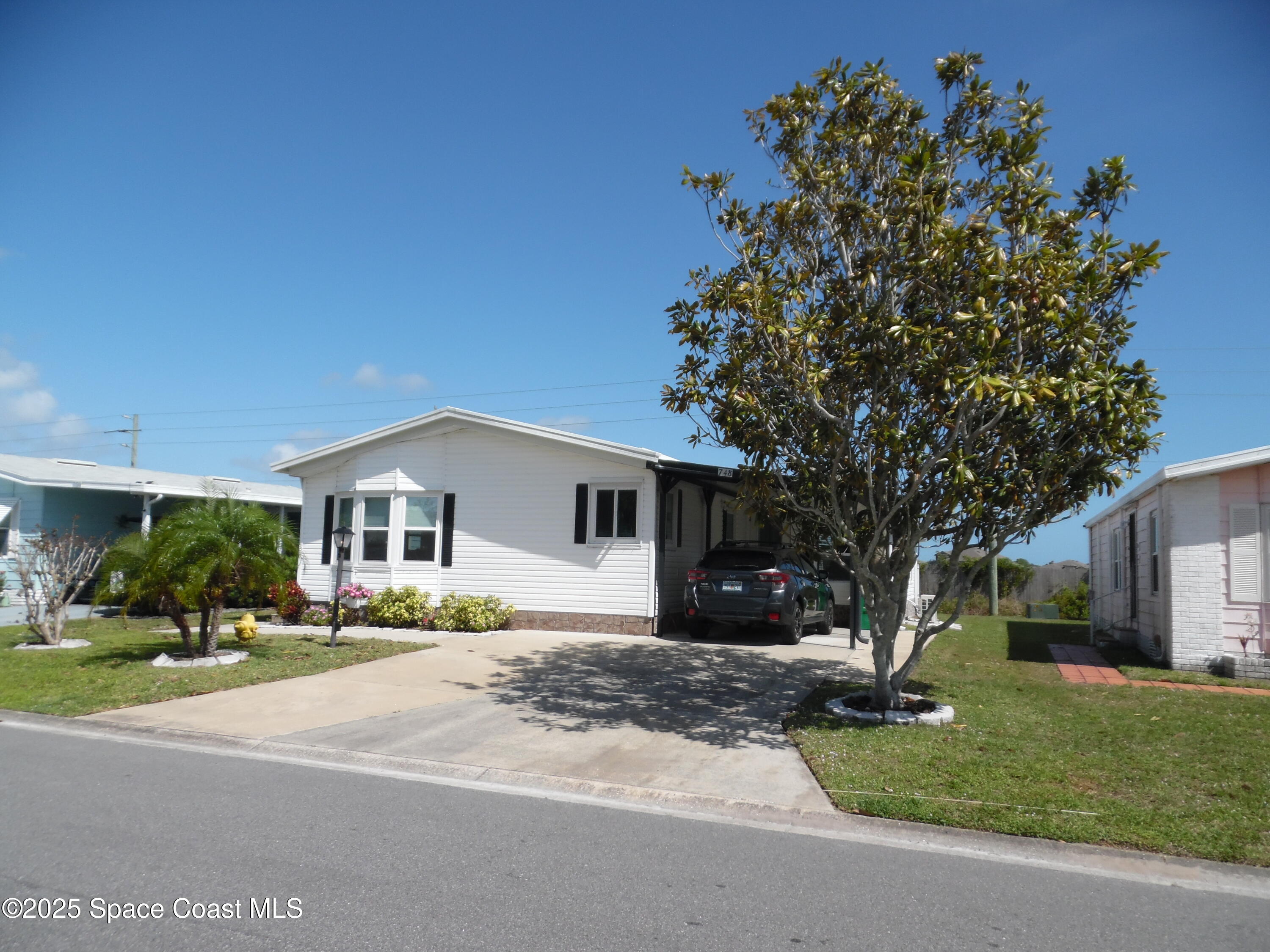 748 Gladiolus Drive