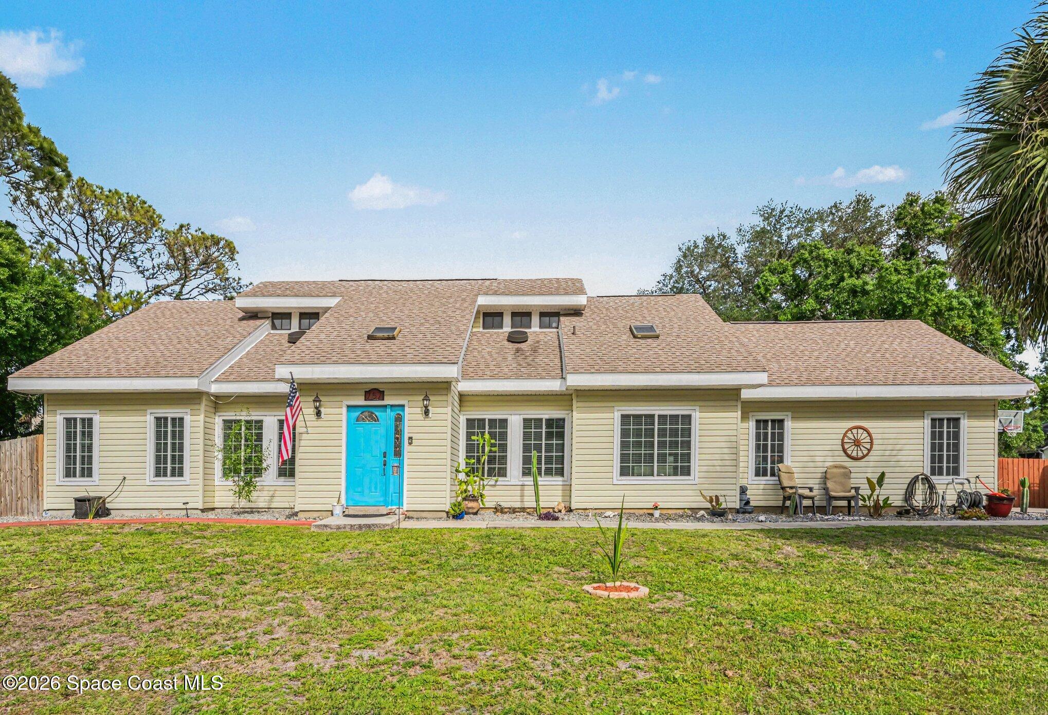 757 Penguin Avenue NE