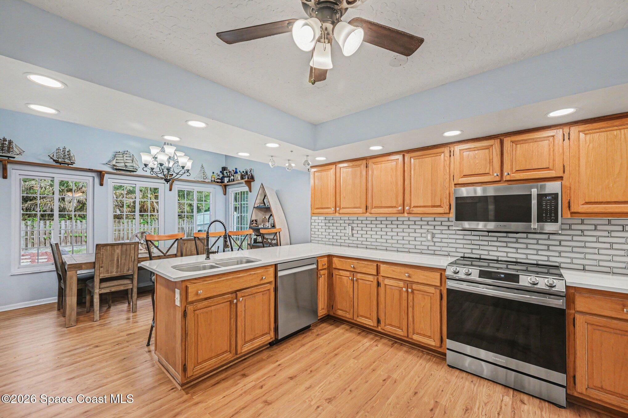 757 Penguin Avenue NE