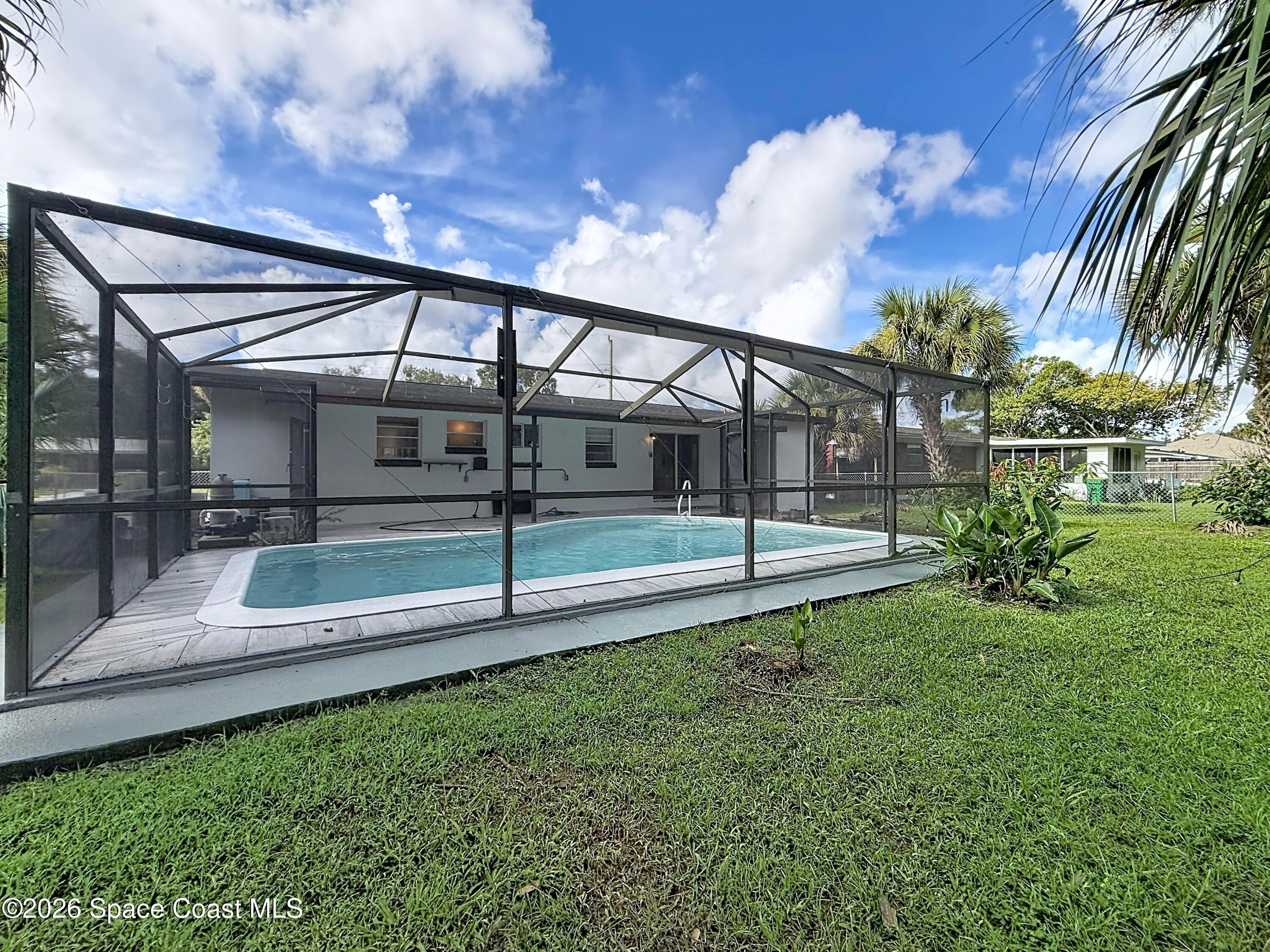 2587 Stratford Drive 2587