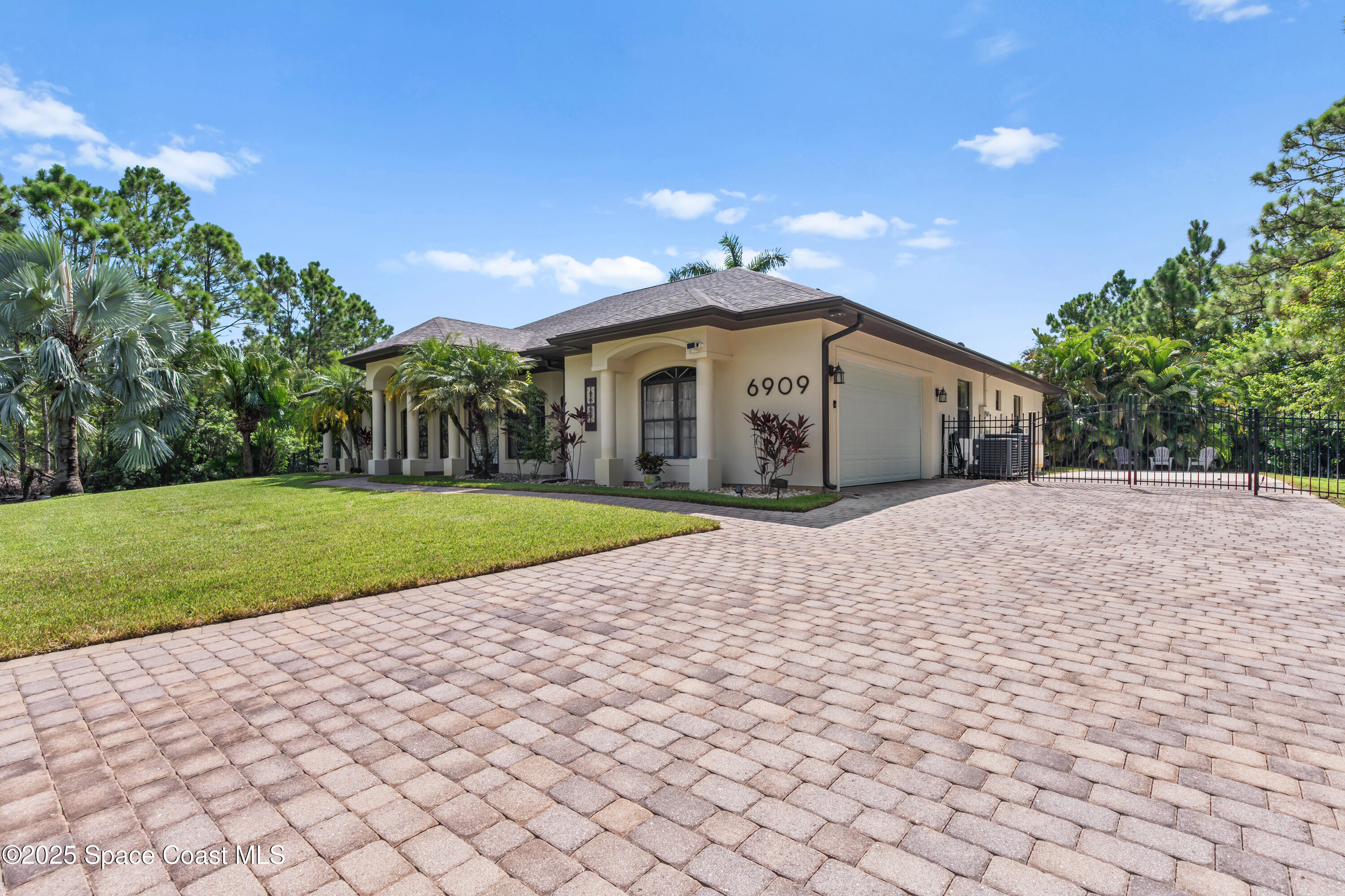 6909 Hacienda Drive