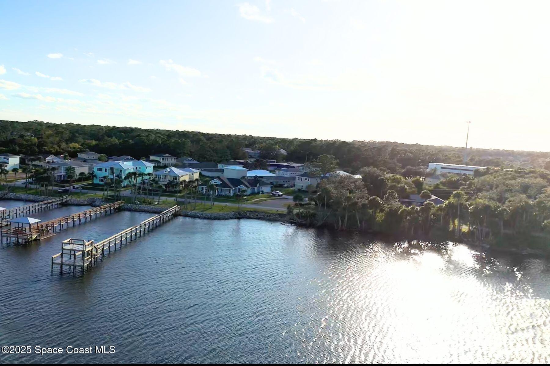 5122 Riveredge Drive