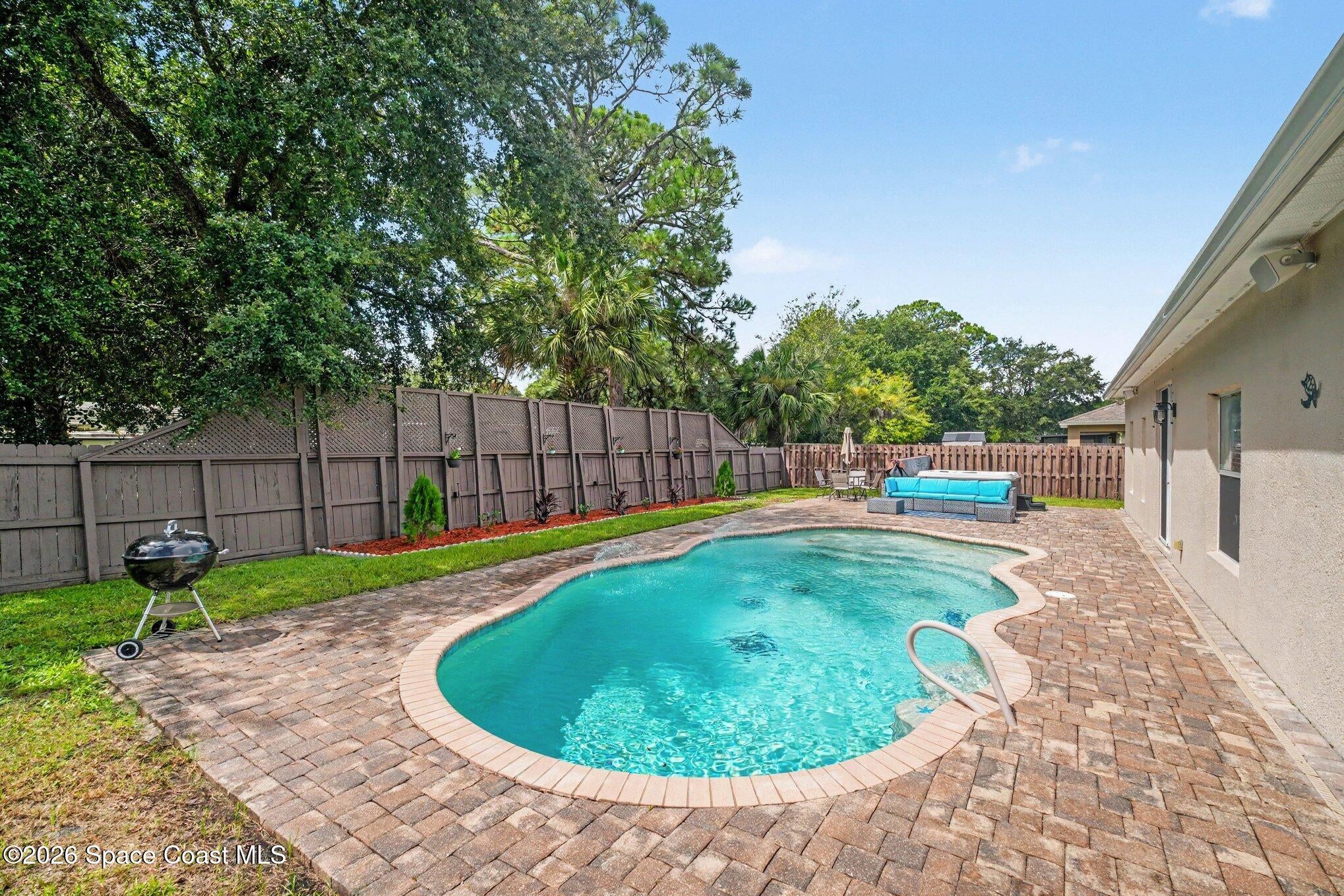 5521 Cinnamon Fern Boulevard