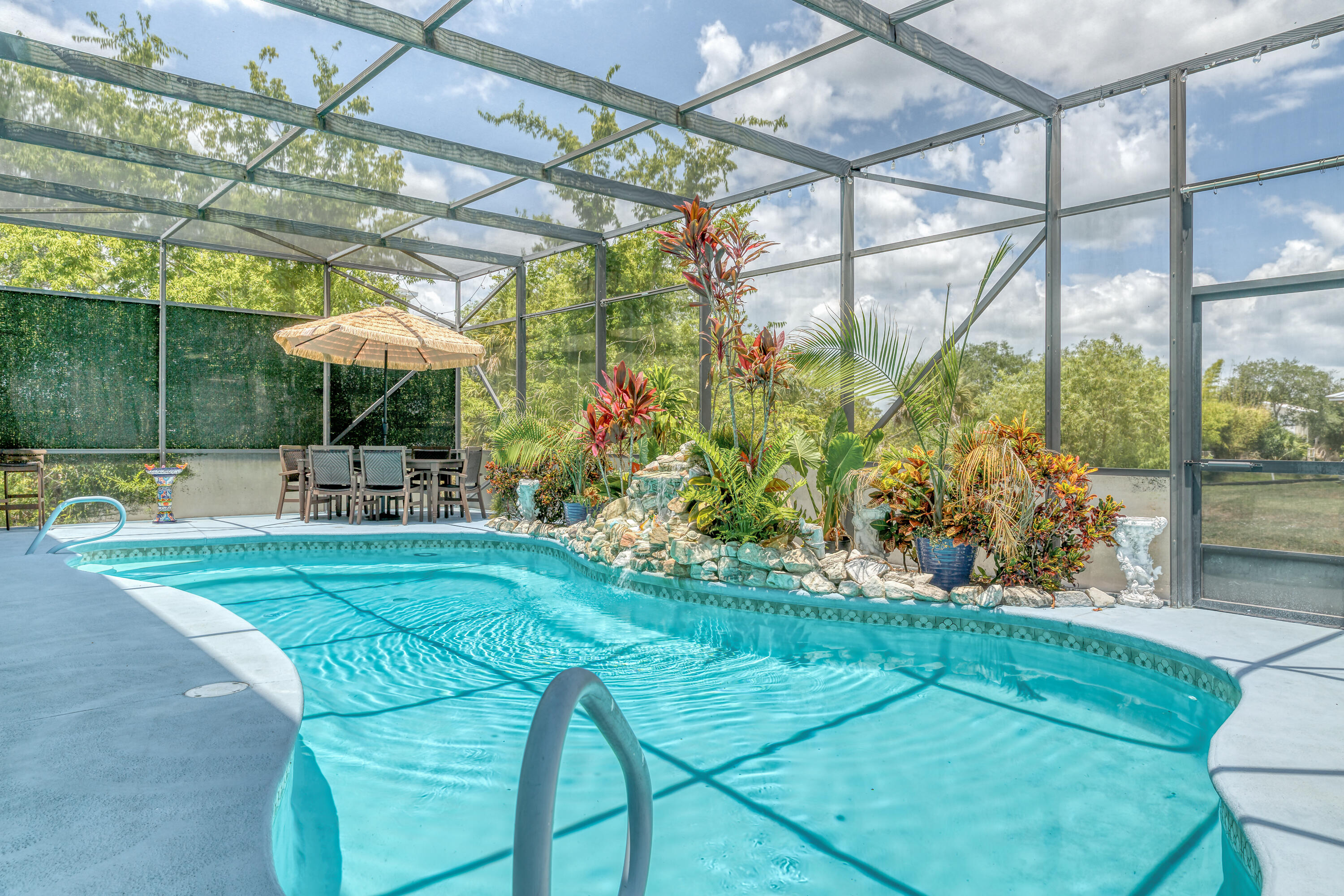 585 Amber Lane
