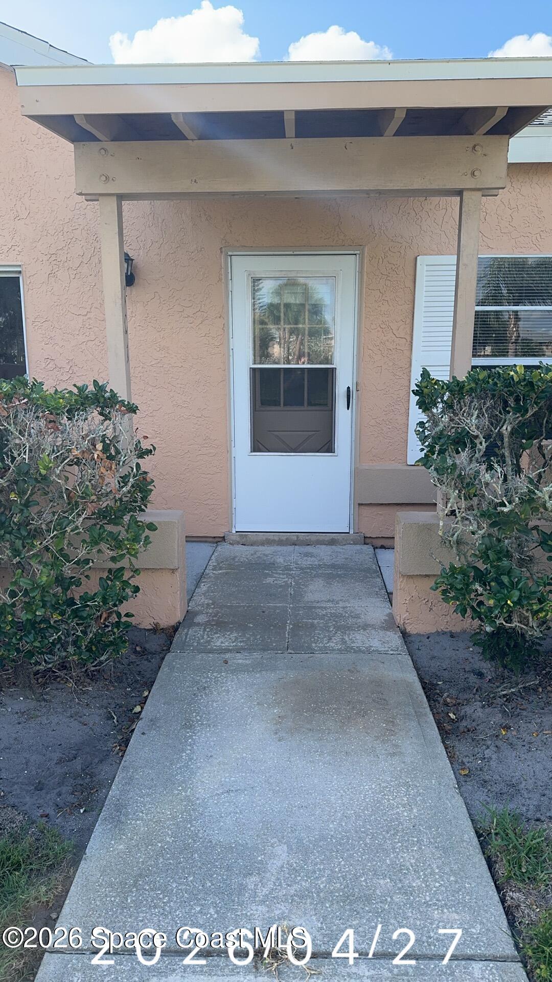1490 Malibu Circle NE 101