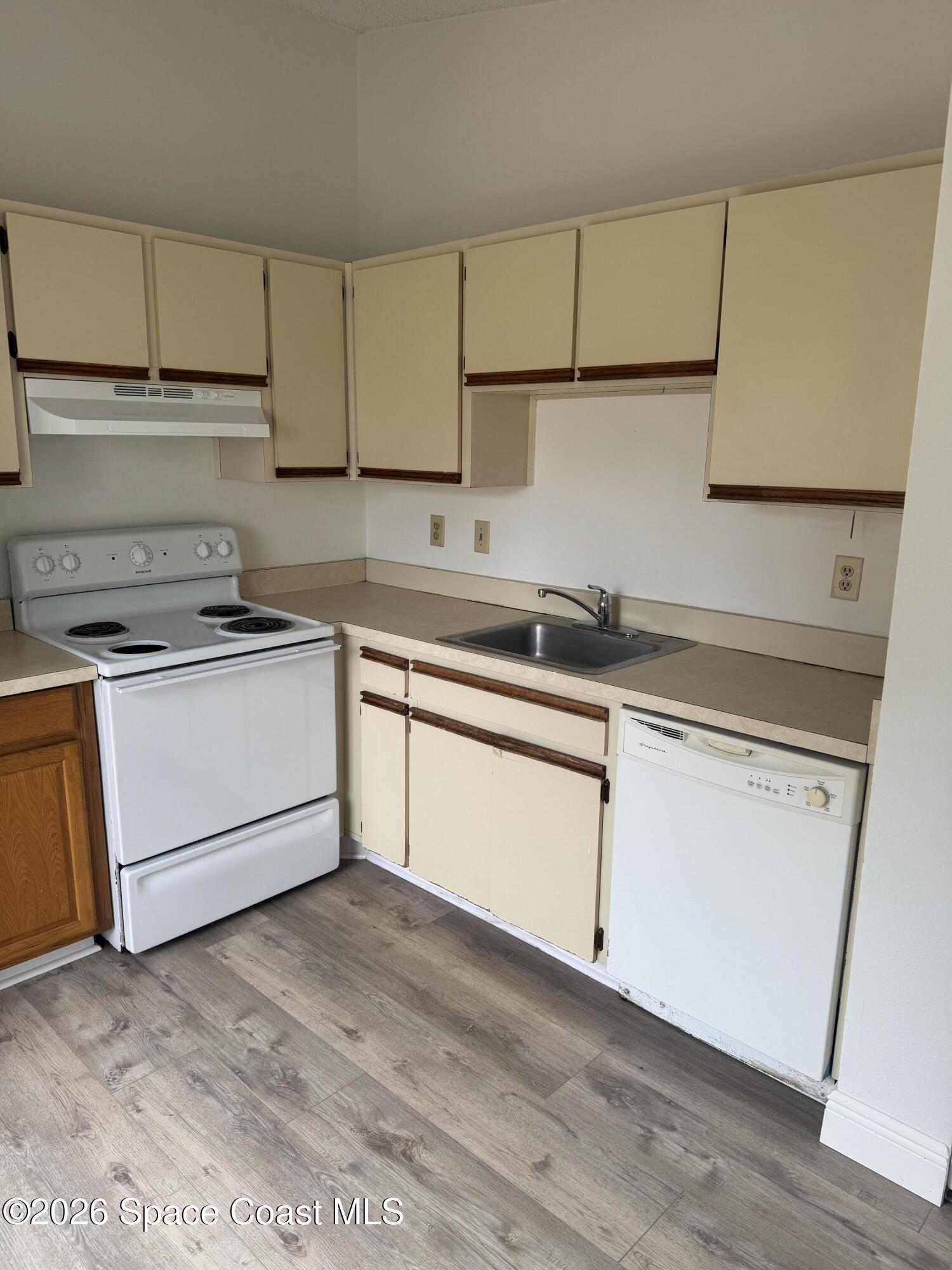 1490 Malibu Circle NE 101