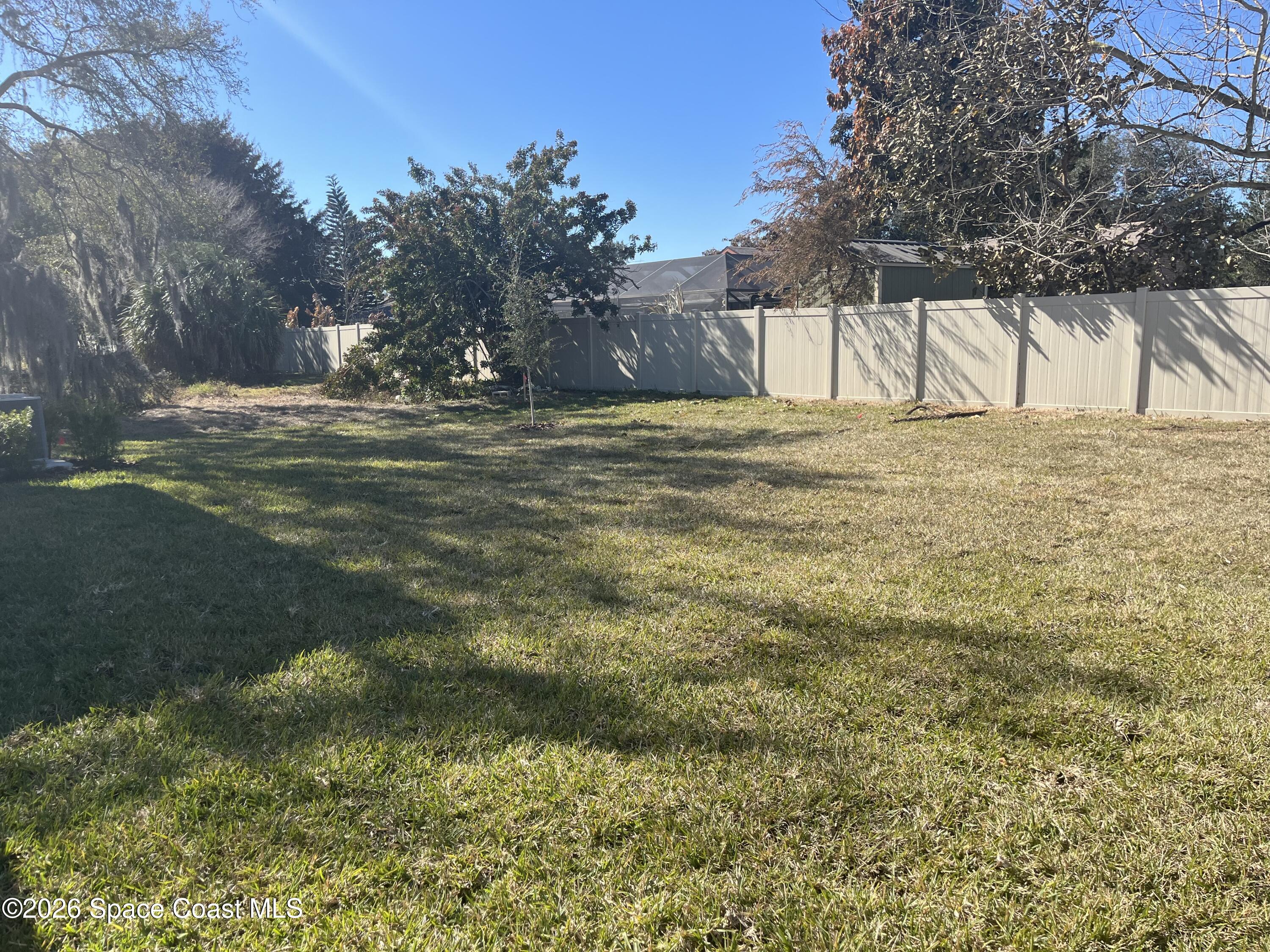 1084 Connolly Lane NE