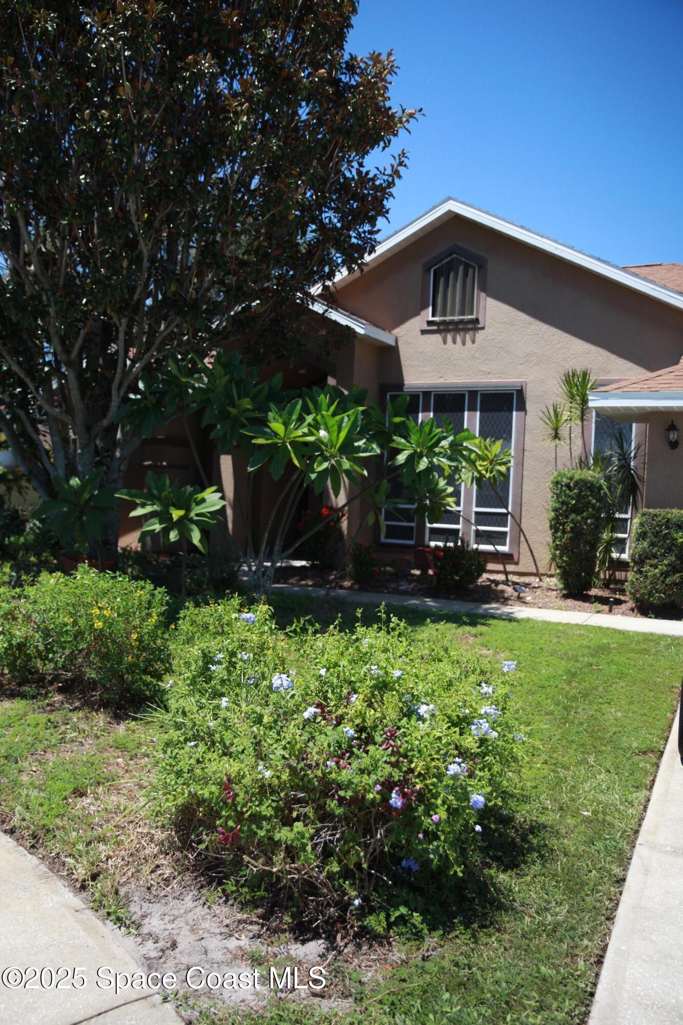 348 Lake Victoria Circle