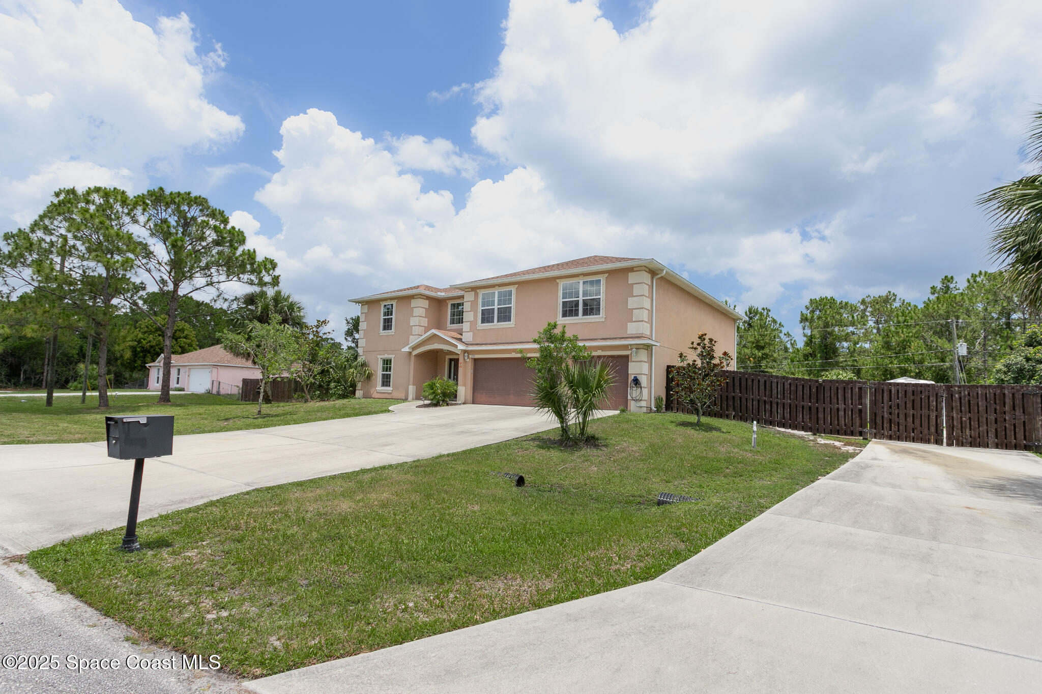2501 Eldron Boulevard SE