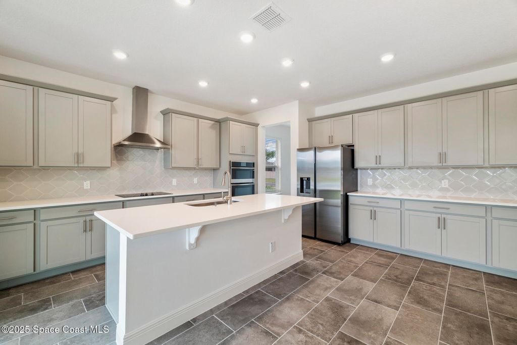 Photo of 723 Clancy Avenue NE, Palm Bay, FL 32905 (MLS # 1056201)