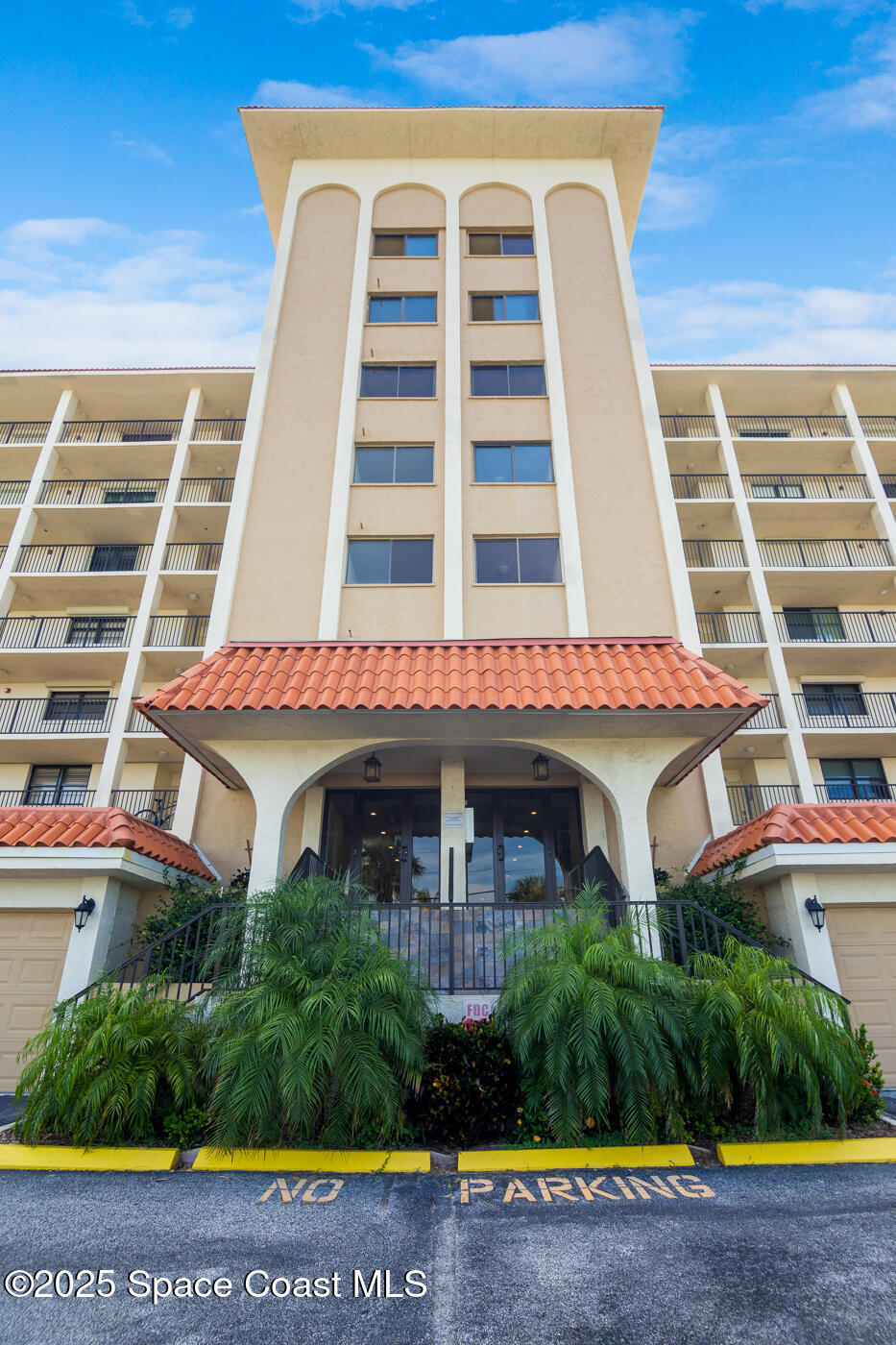 2815 S Atlantic Avenue 606