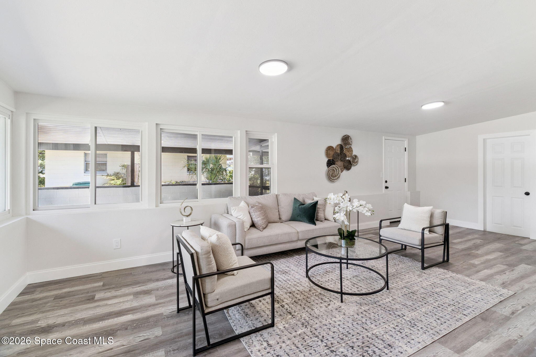 1465 Hillcrest Drive