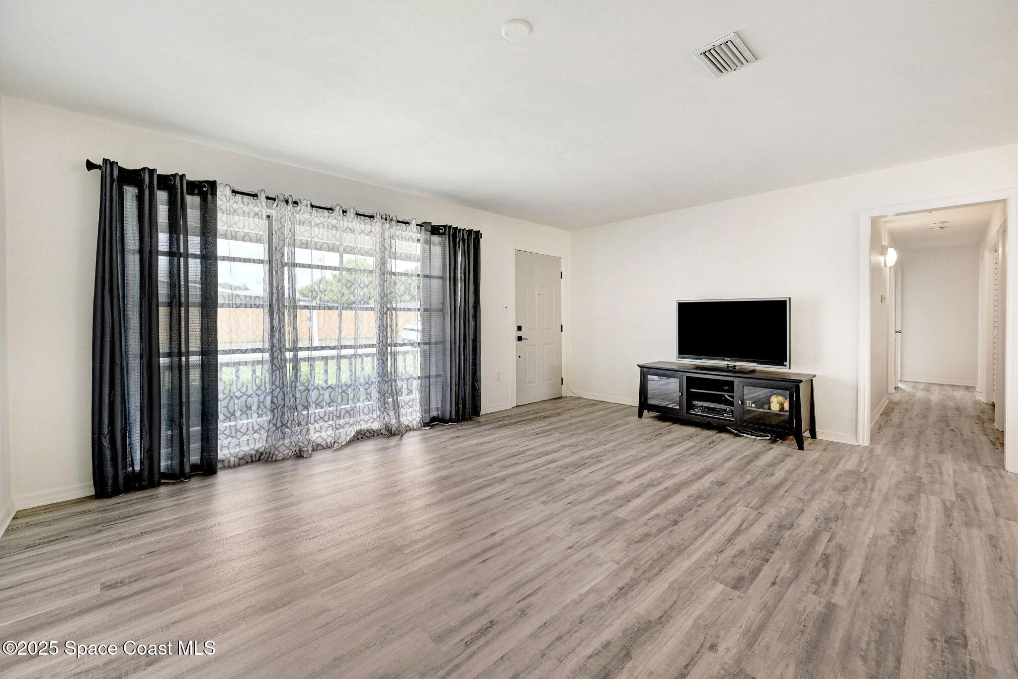 1465 Phyllis Drive