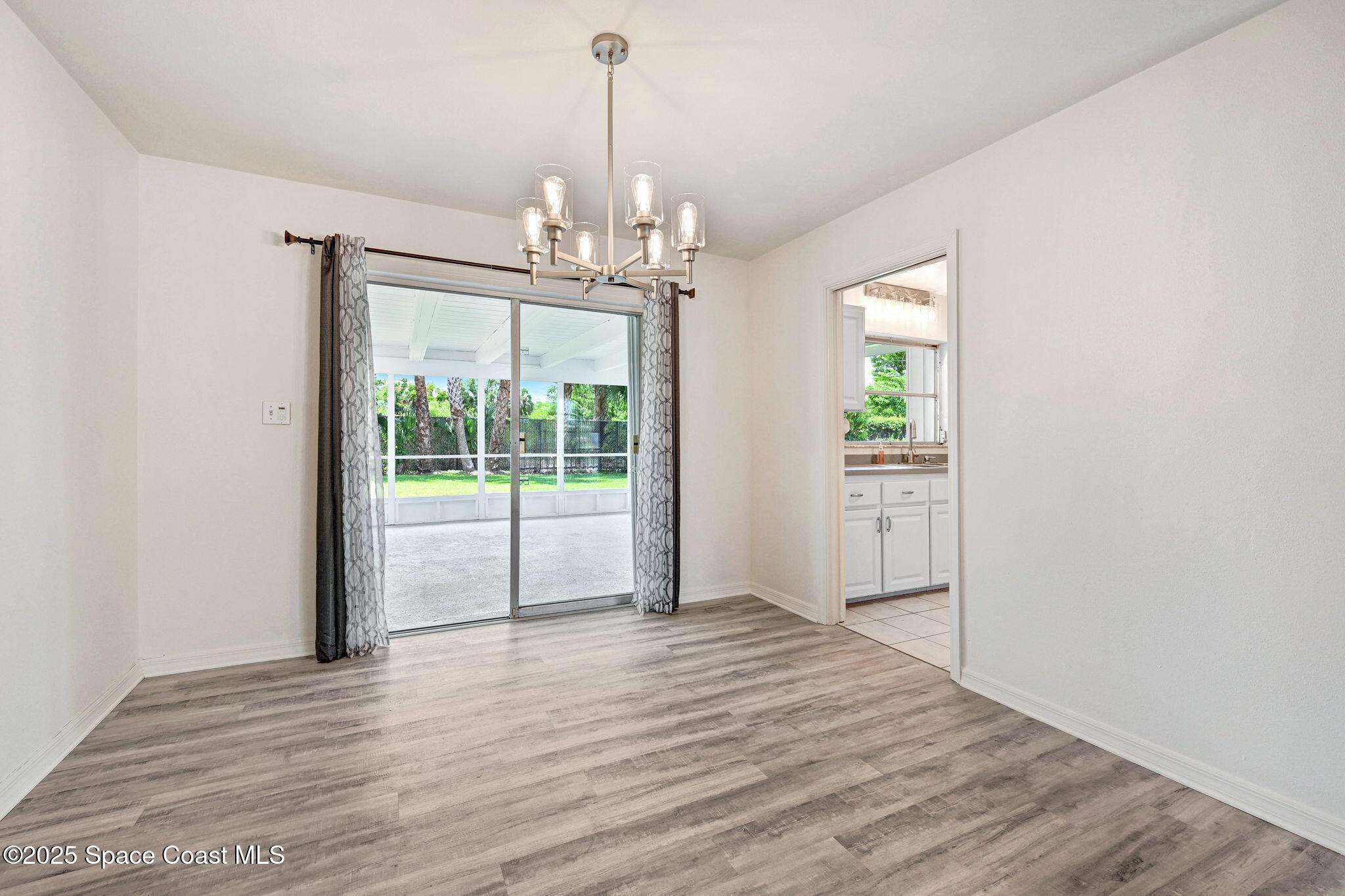 1465 Phyllis Drive