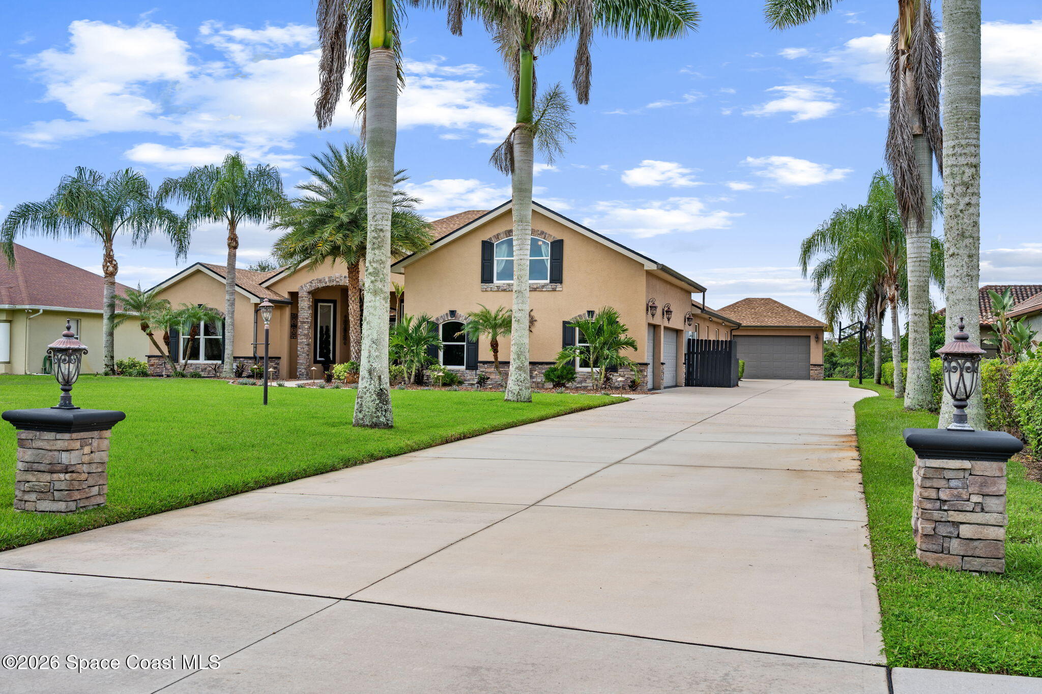1275 Tuckaway Drive