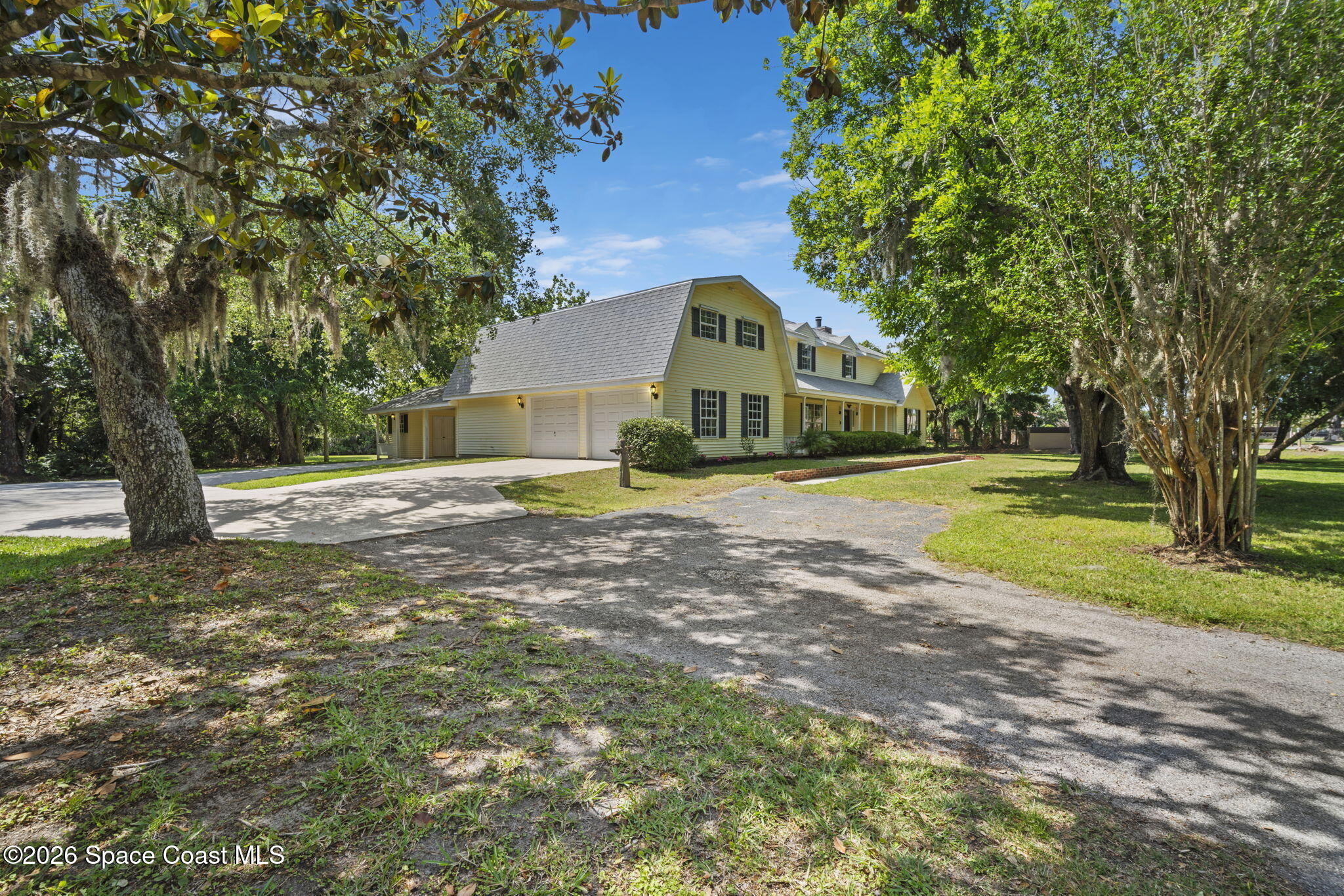 945 Bluegrass Lane