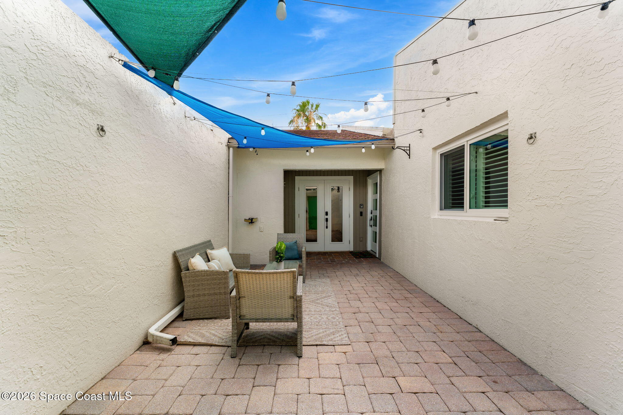 420 Hawthorne Court