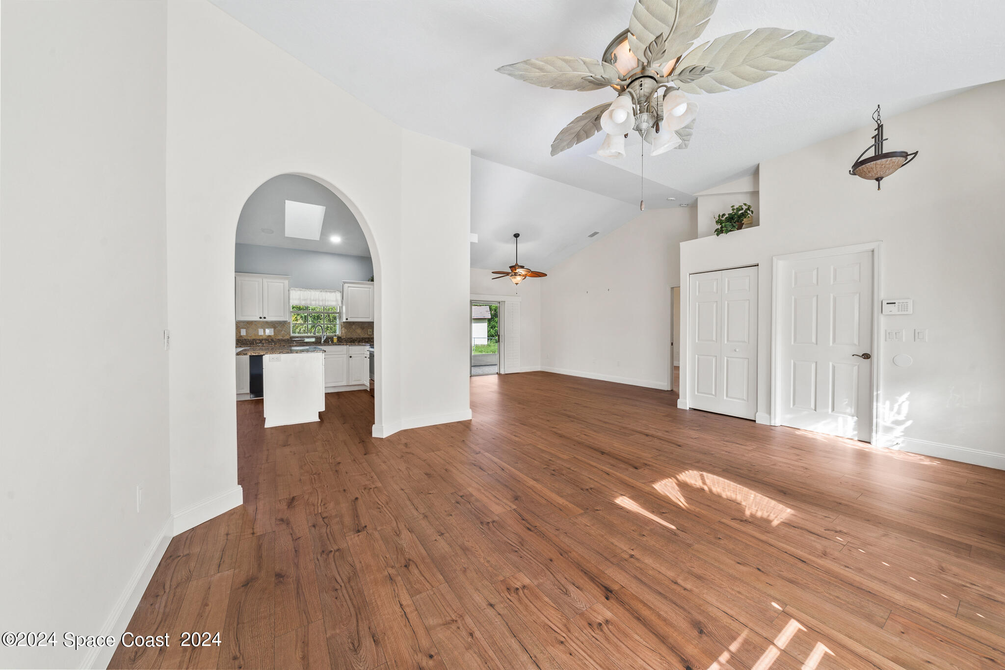 1540 Hope Ct SE