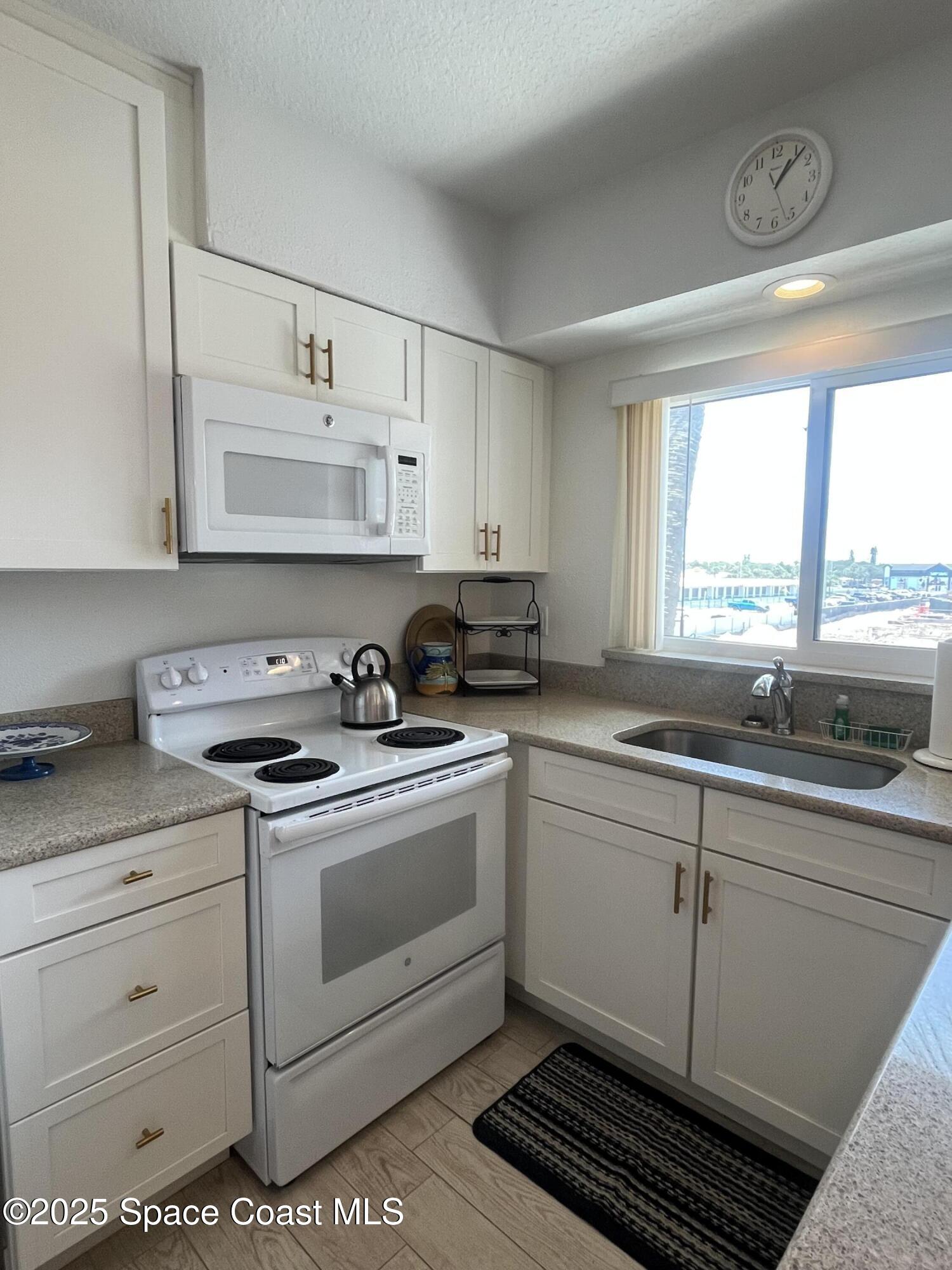 22 Tulip Avenue 318