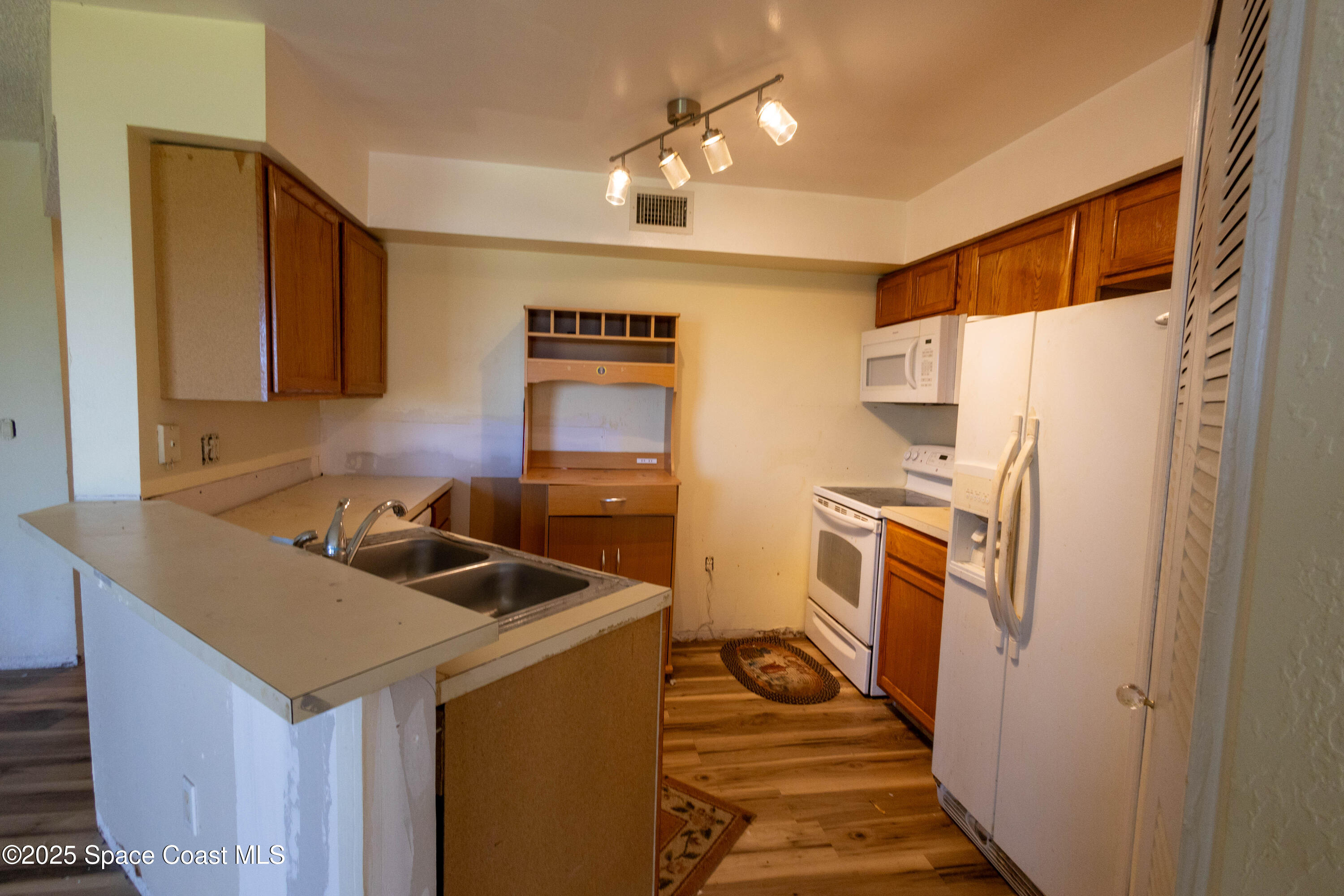 7060 N Highway 1 Aa-105