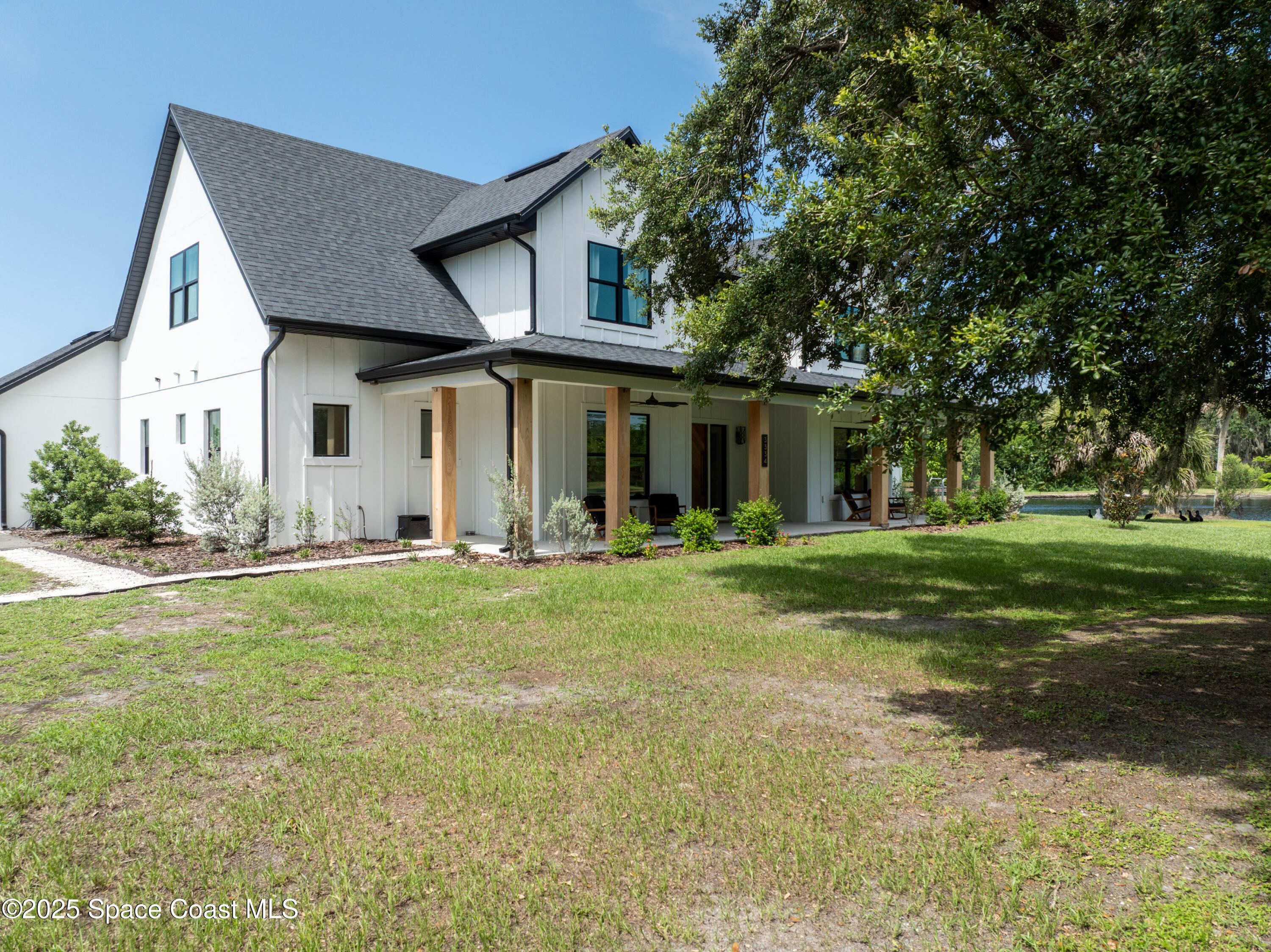 3334 N Tropical Trail
