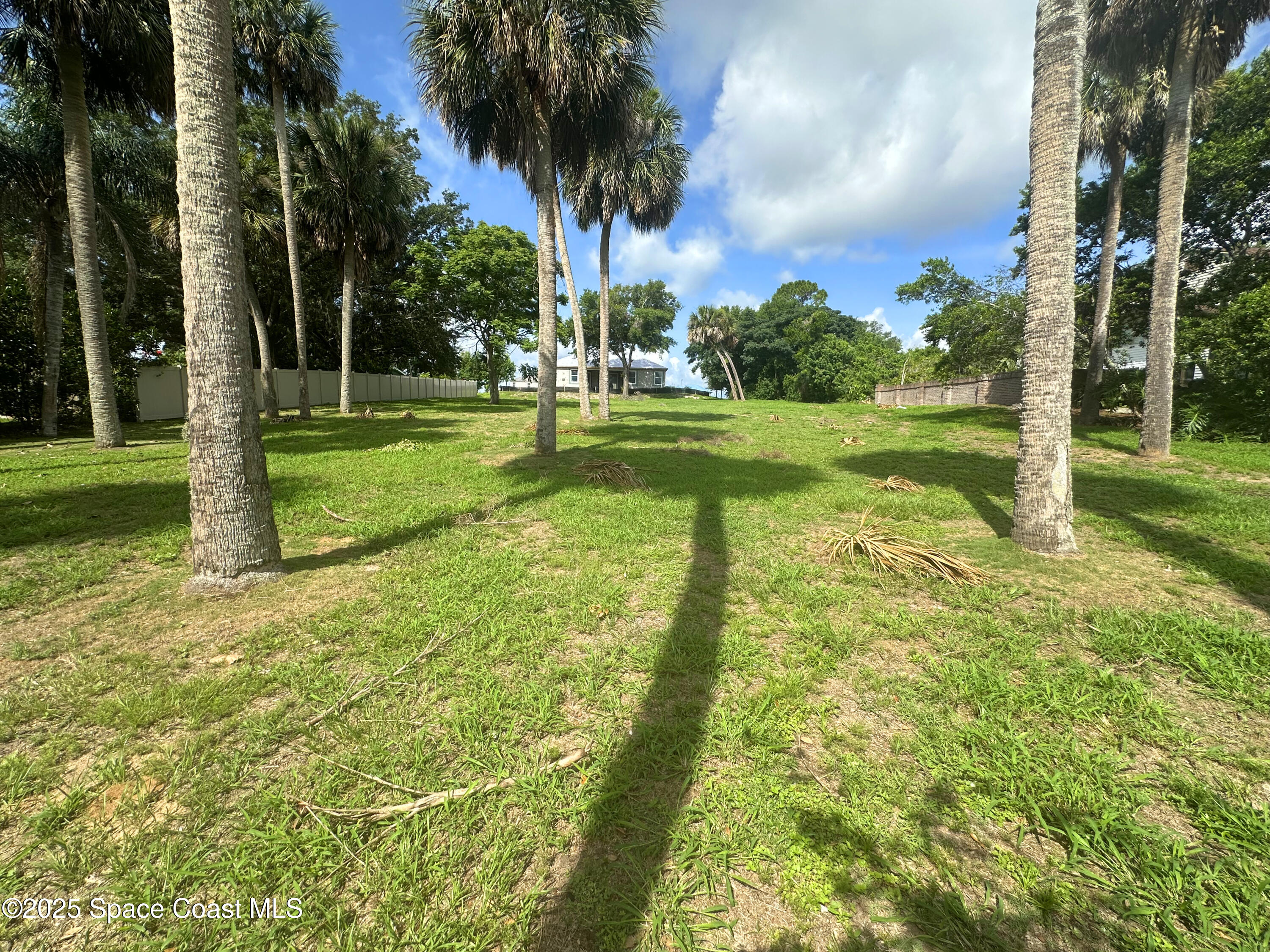 1525 Indian River Drive