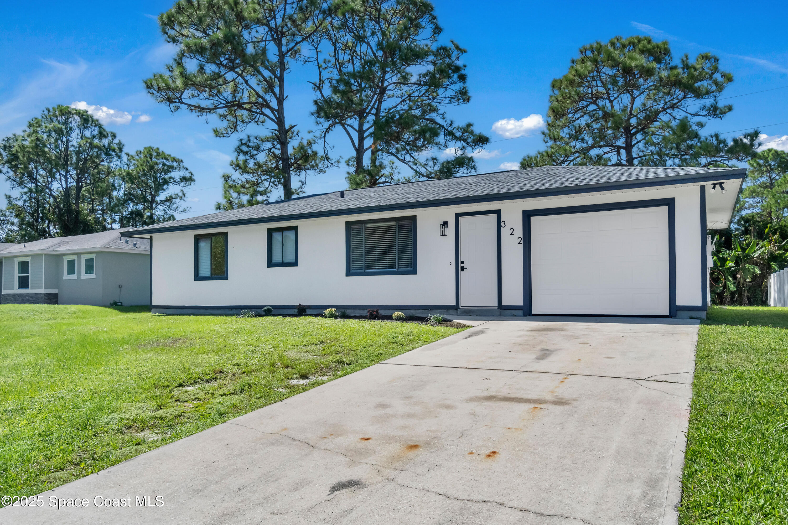 322 Ixora Avenue NW