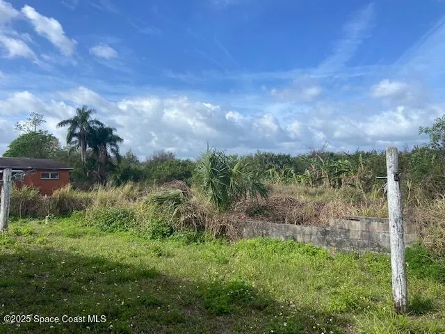 Mims, Florida 32754, United States, 3 Bedrooms Bedrooms, ,2 BathroomsBathrooms,Residential,Active,82409