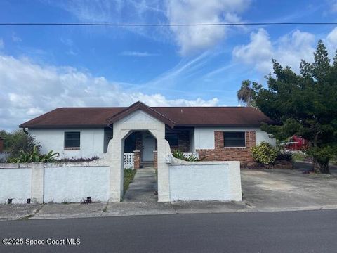 2834 E Hickory Circle Mims FL 32754
