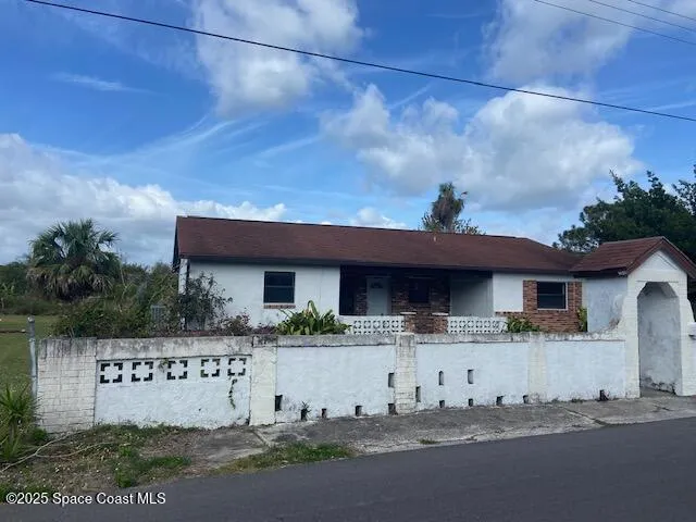 Mims, Florida 32754, United States, 3 Bedrooms Bedrooms, ,2 BathroomsBathrooms,Residential,Active,82409