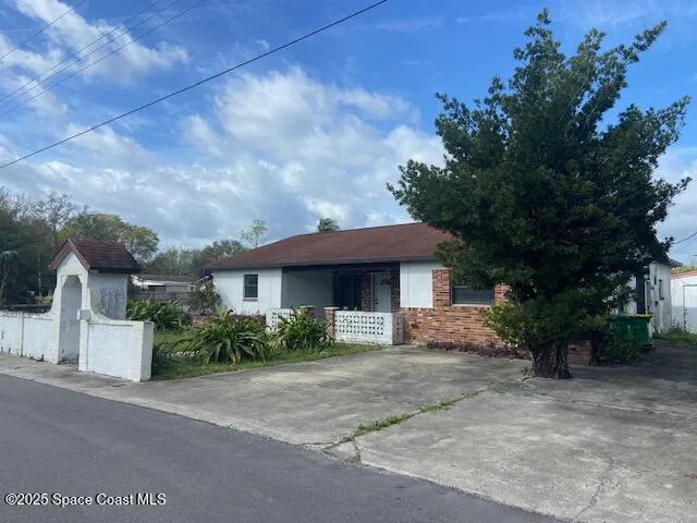 Mims, Florida 32754, United States, 3 Bedrooms Bedrooms, ,2 BathroomsBathrooms,Residential,Active,82409