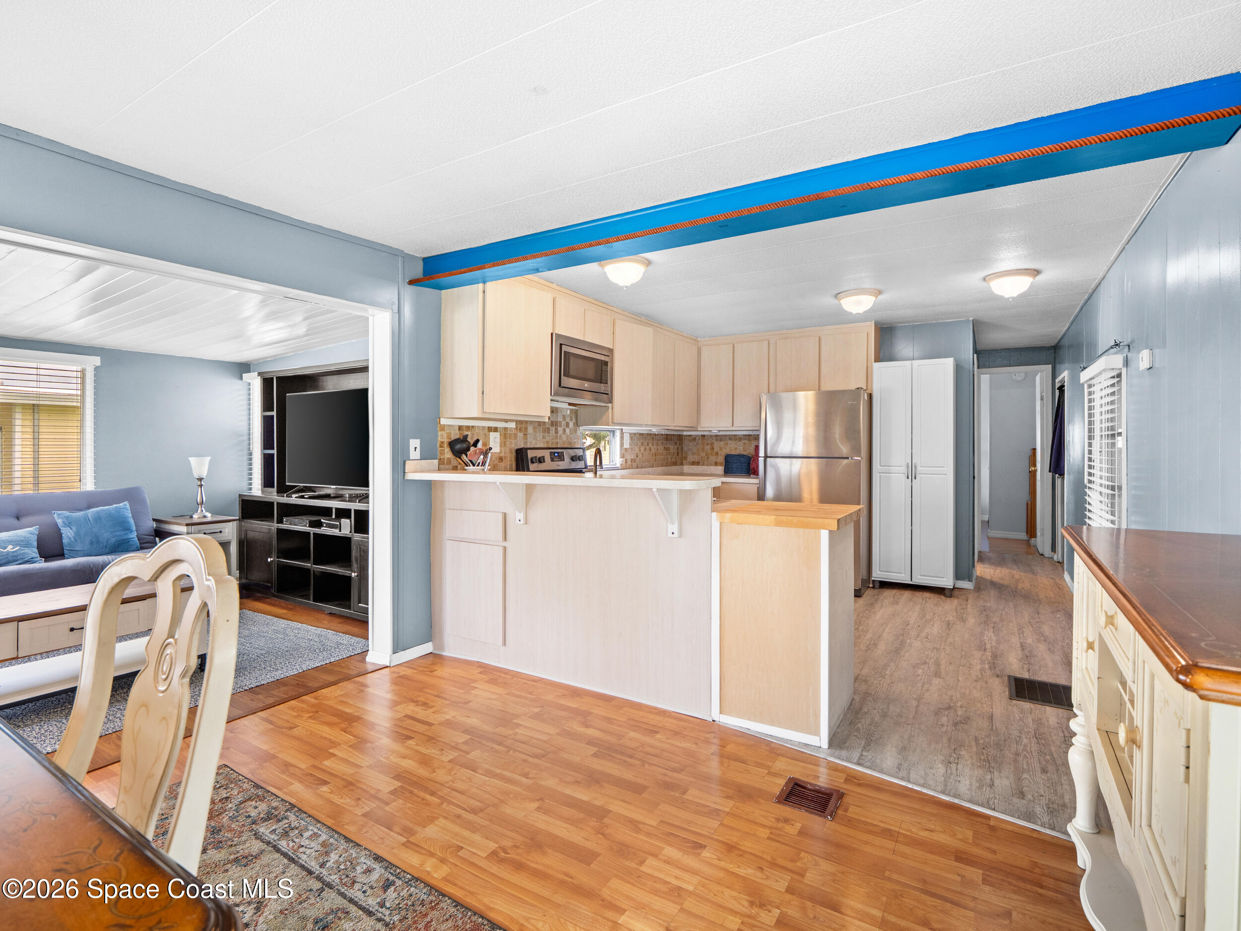 115 Holiday Park Boulevard NE