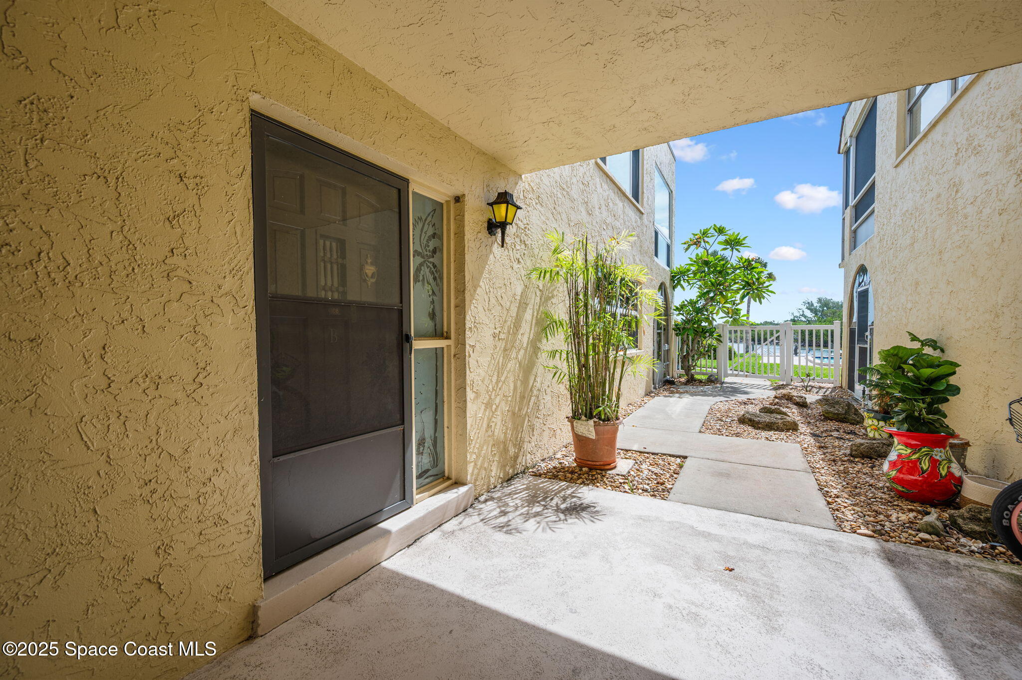 1727 Minutemen Causeway 108
