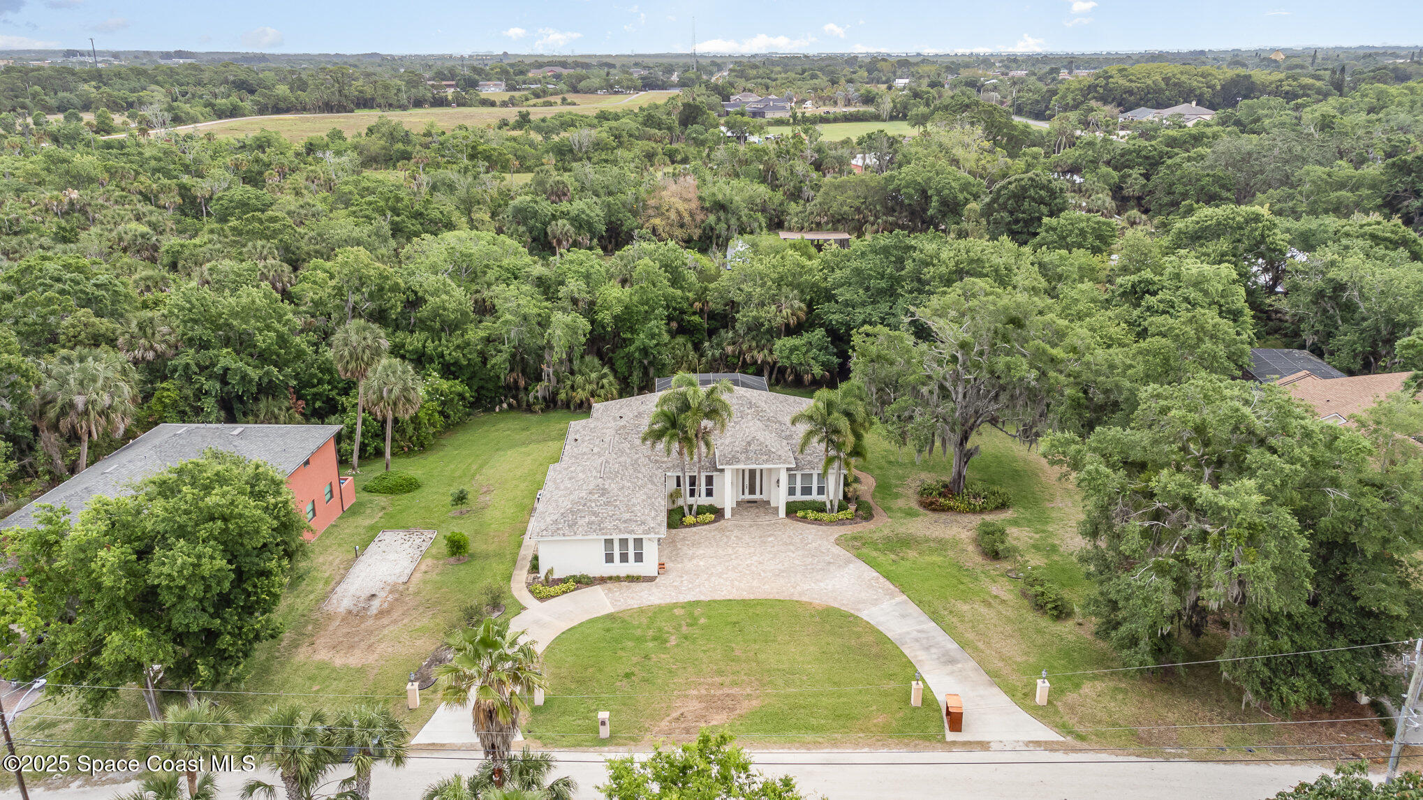 2270 Tanglewood Lane