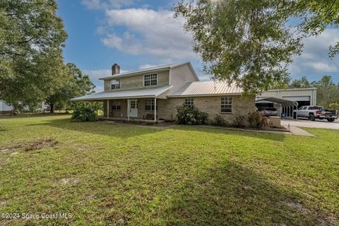 A home in Mims