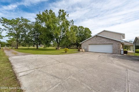 A home in Mims