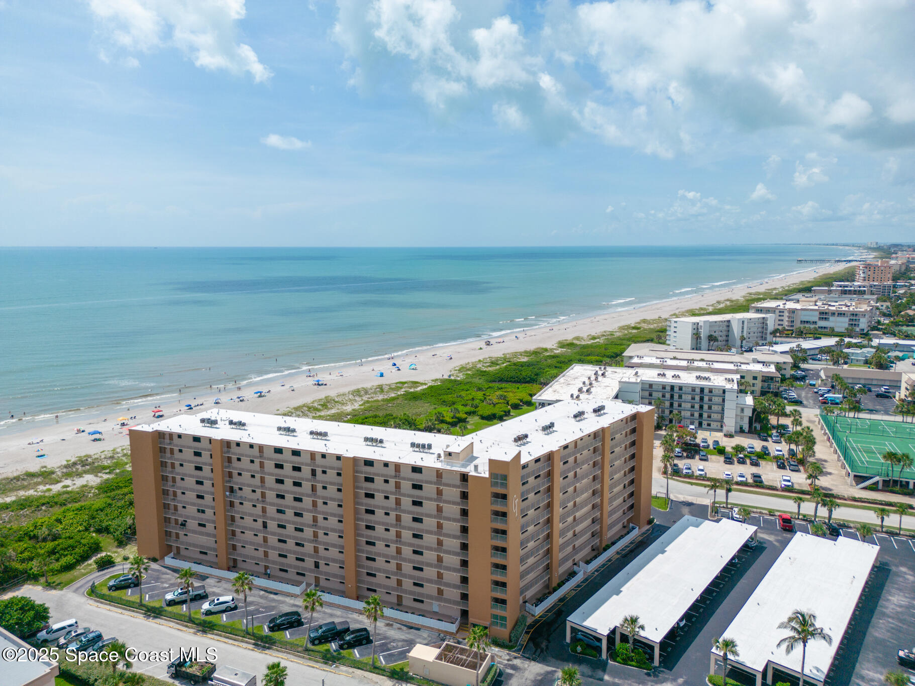 7520 Ridgewood Avenue 906