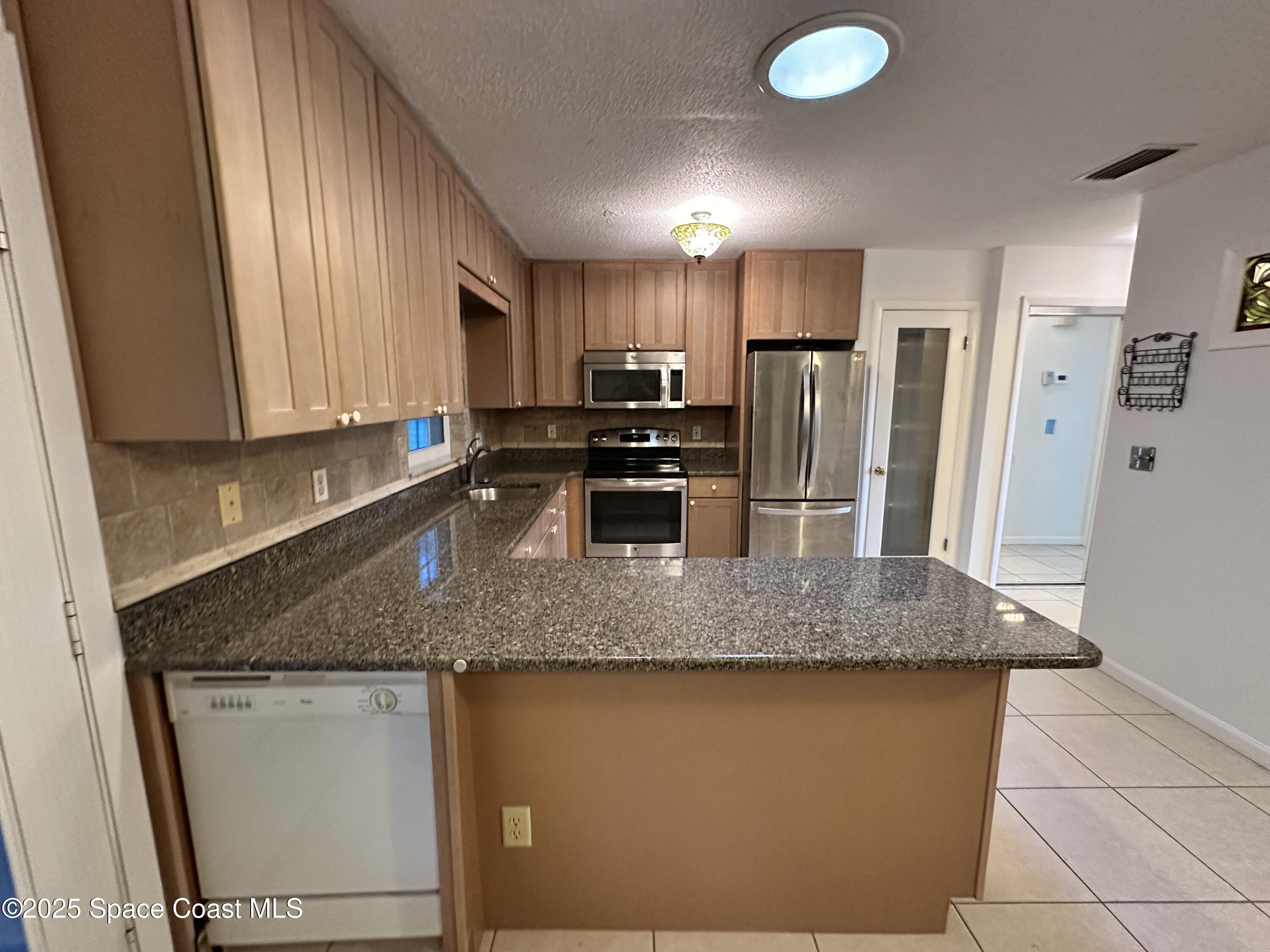 304 Emerald Place E