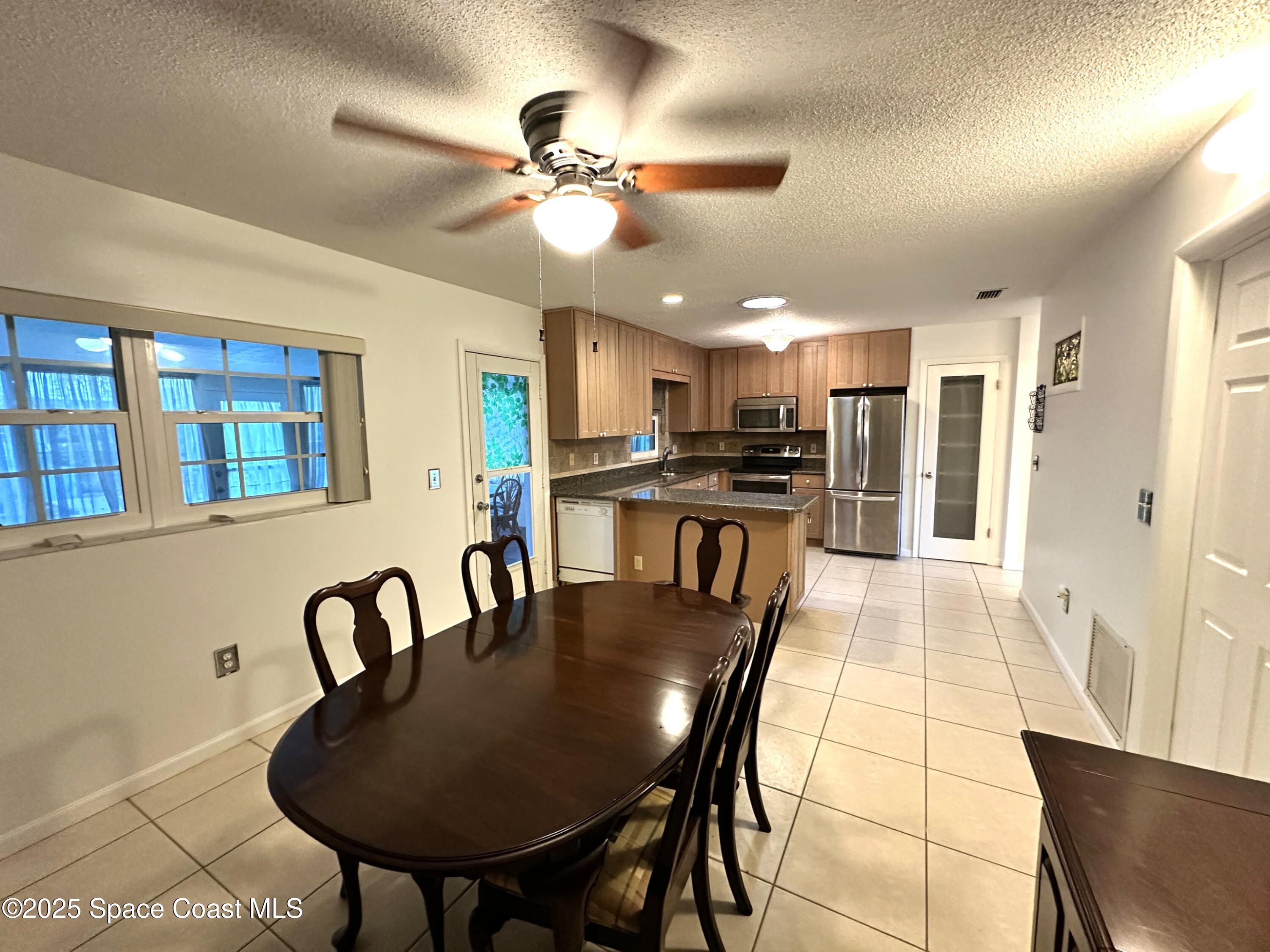 304 Emerald Place E