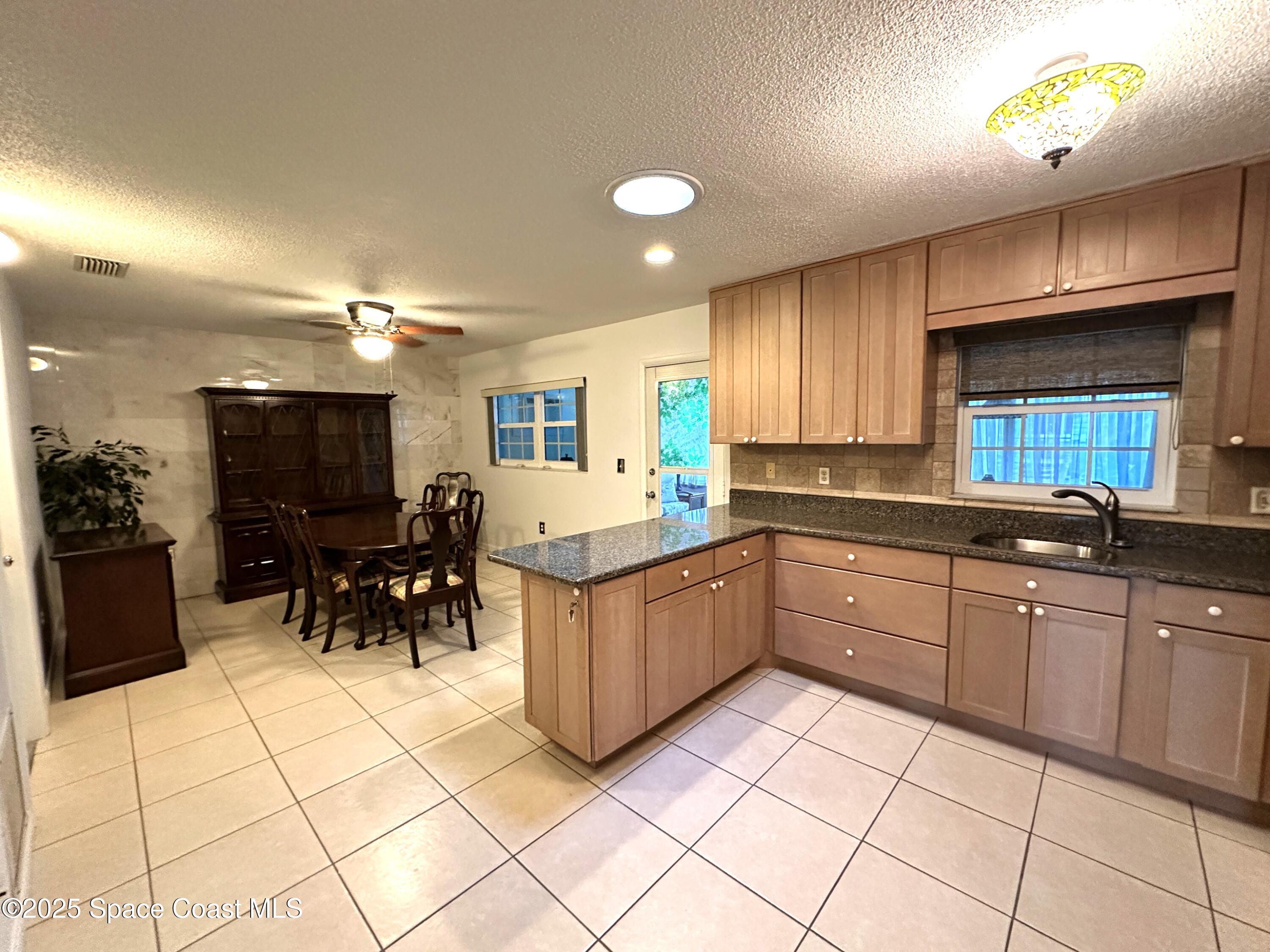 304 Emerald Place E