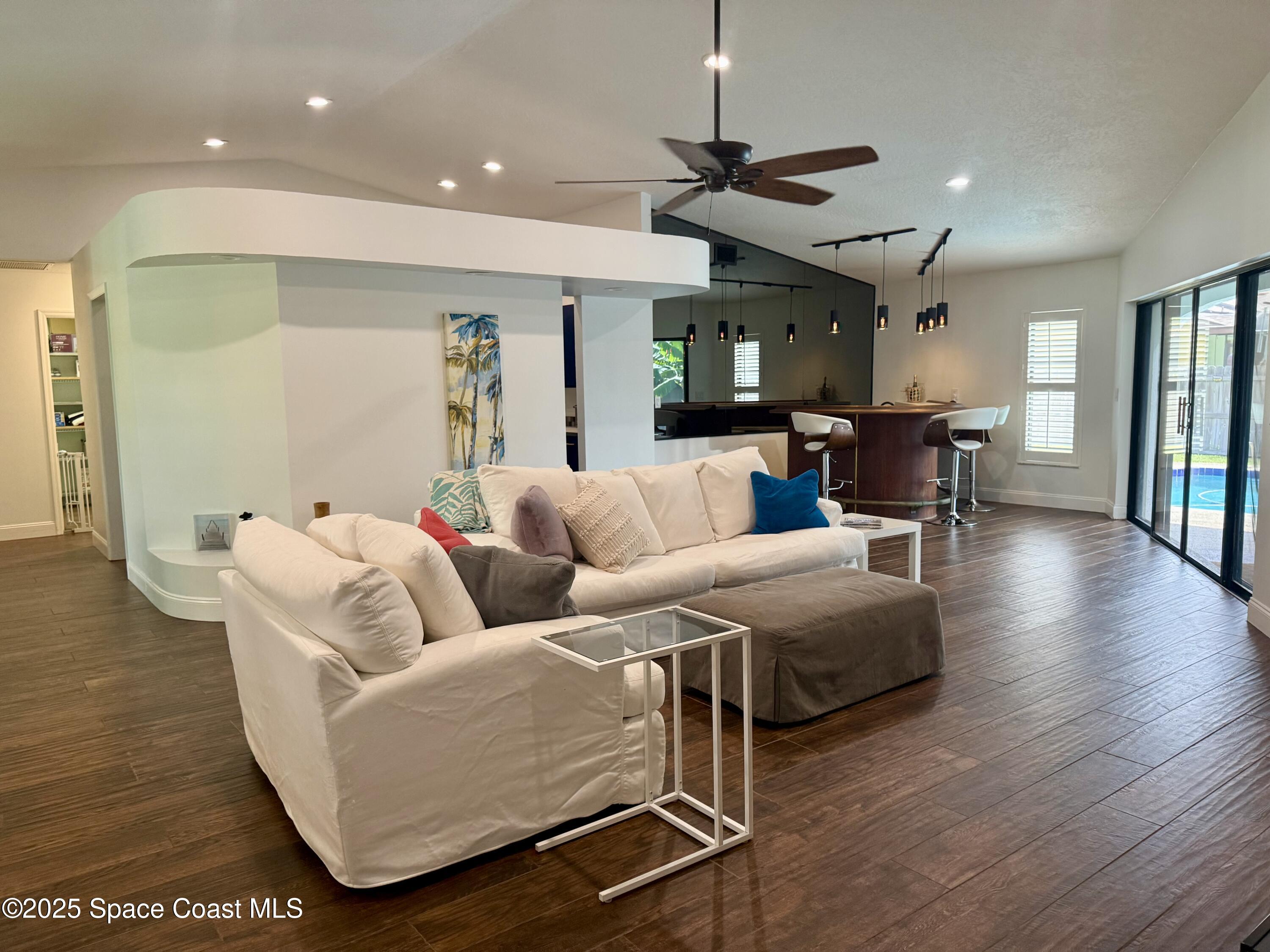 502 Bay Circle