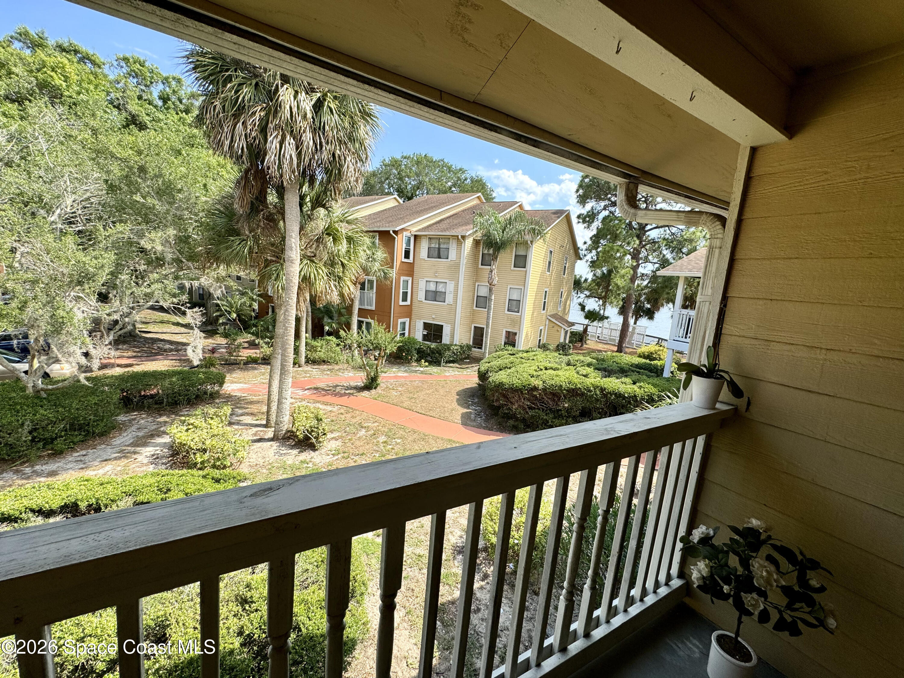 225 S Tropical Trail 719