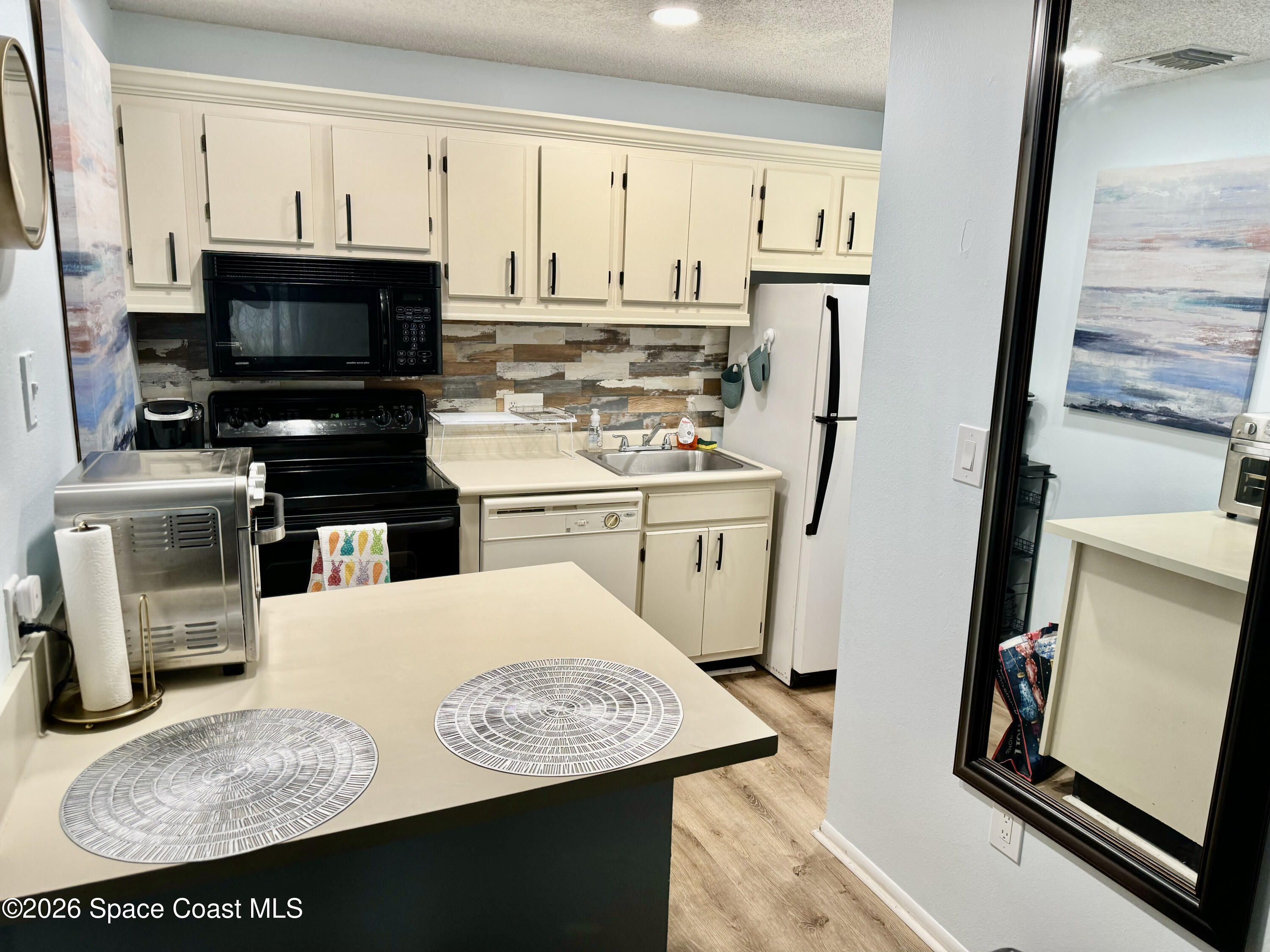 225 S Tropical Trail 719